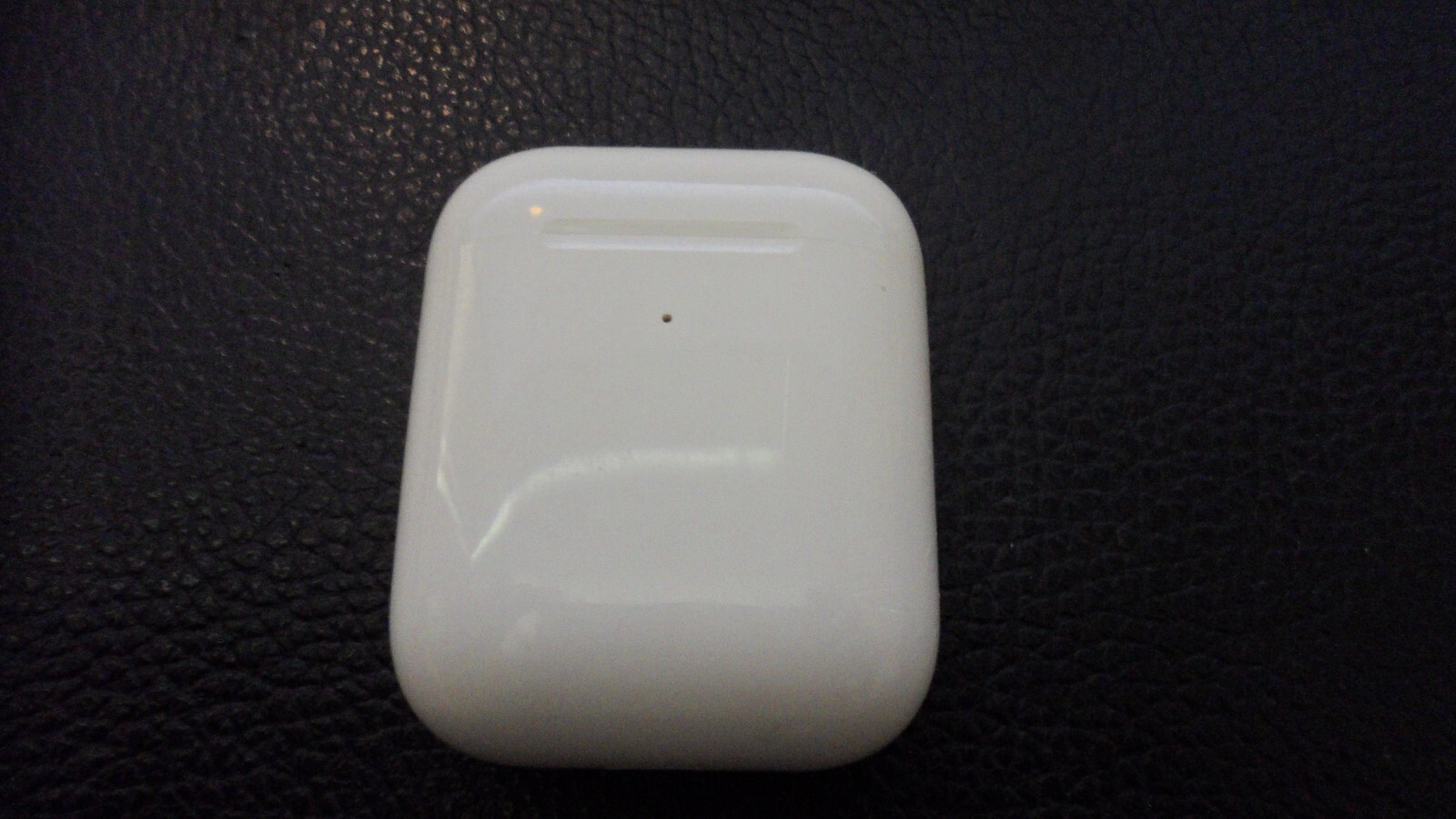 Apple AirPods Wireless Charging Replacement Case ONLY (A1938) USED GOOD COND