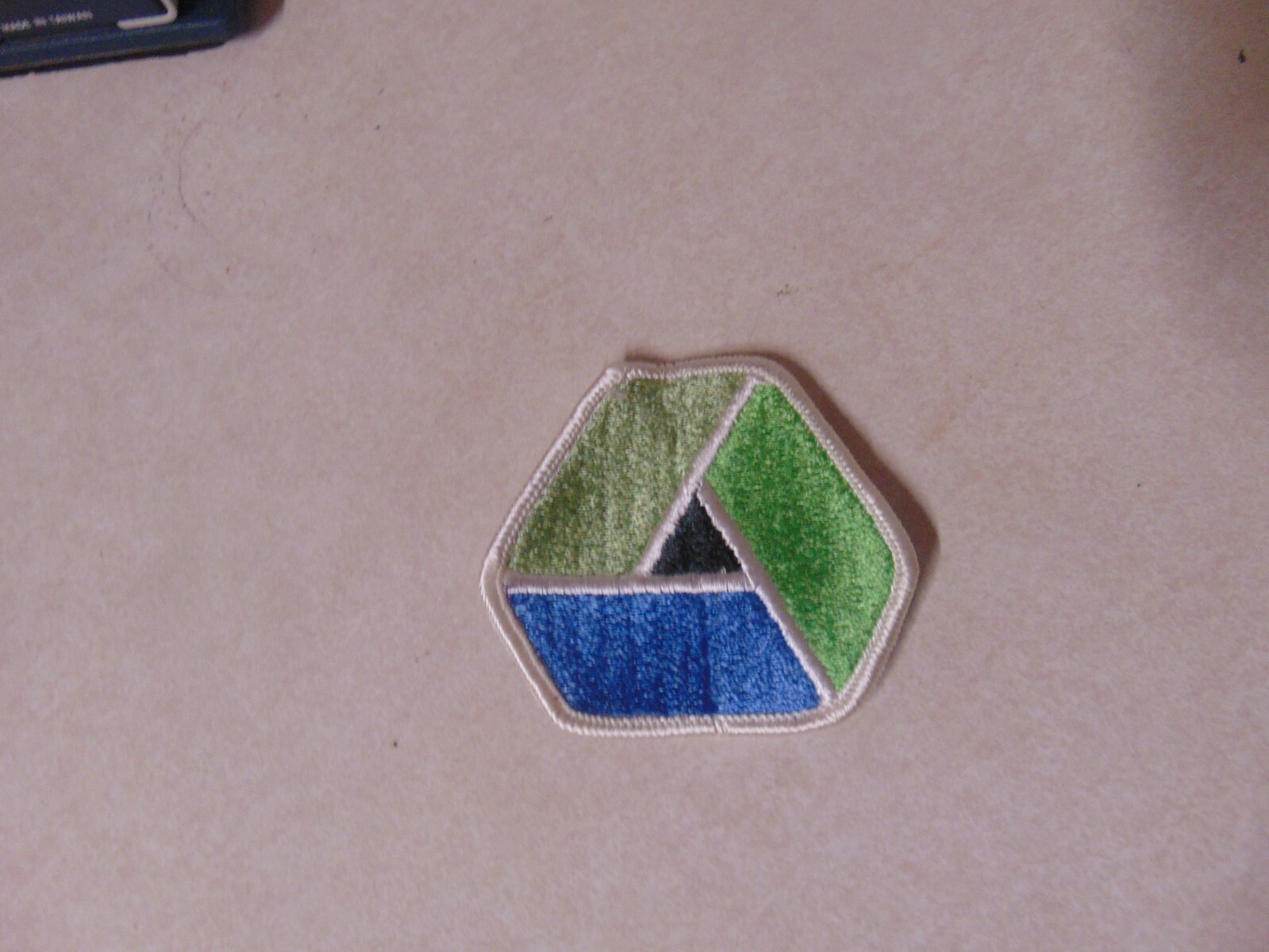 MILITARY PATCH SEW ON SHOULDER US ARMY COMMUNITY AND FAMILY SUPPORT CENTER COLOR