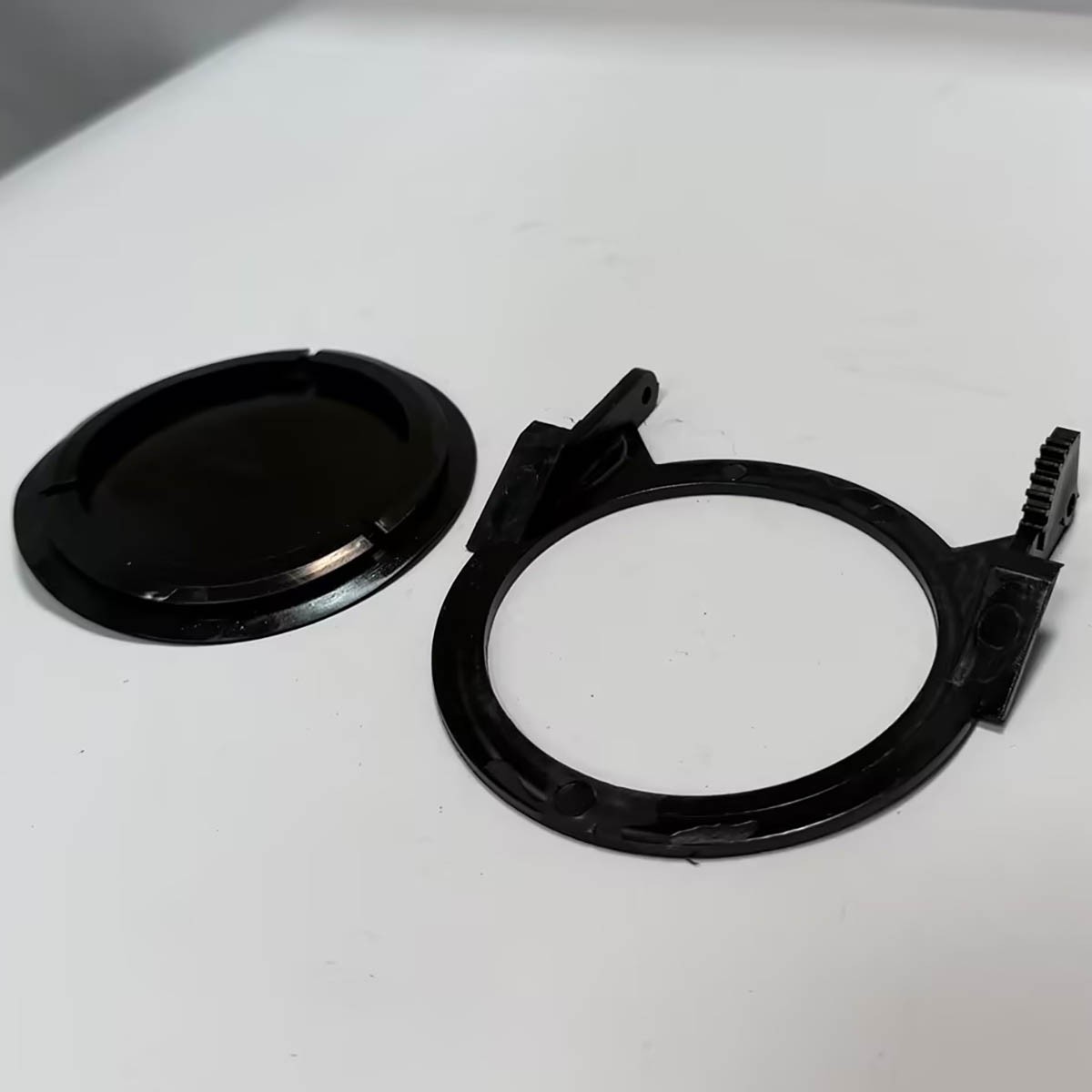 241688701 ICE CHUTE DOOR SEAL & 241688401 CHUTE ASSEMBLY REPLACES 1195922 C