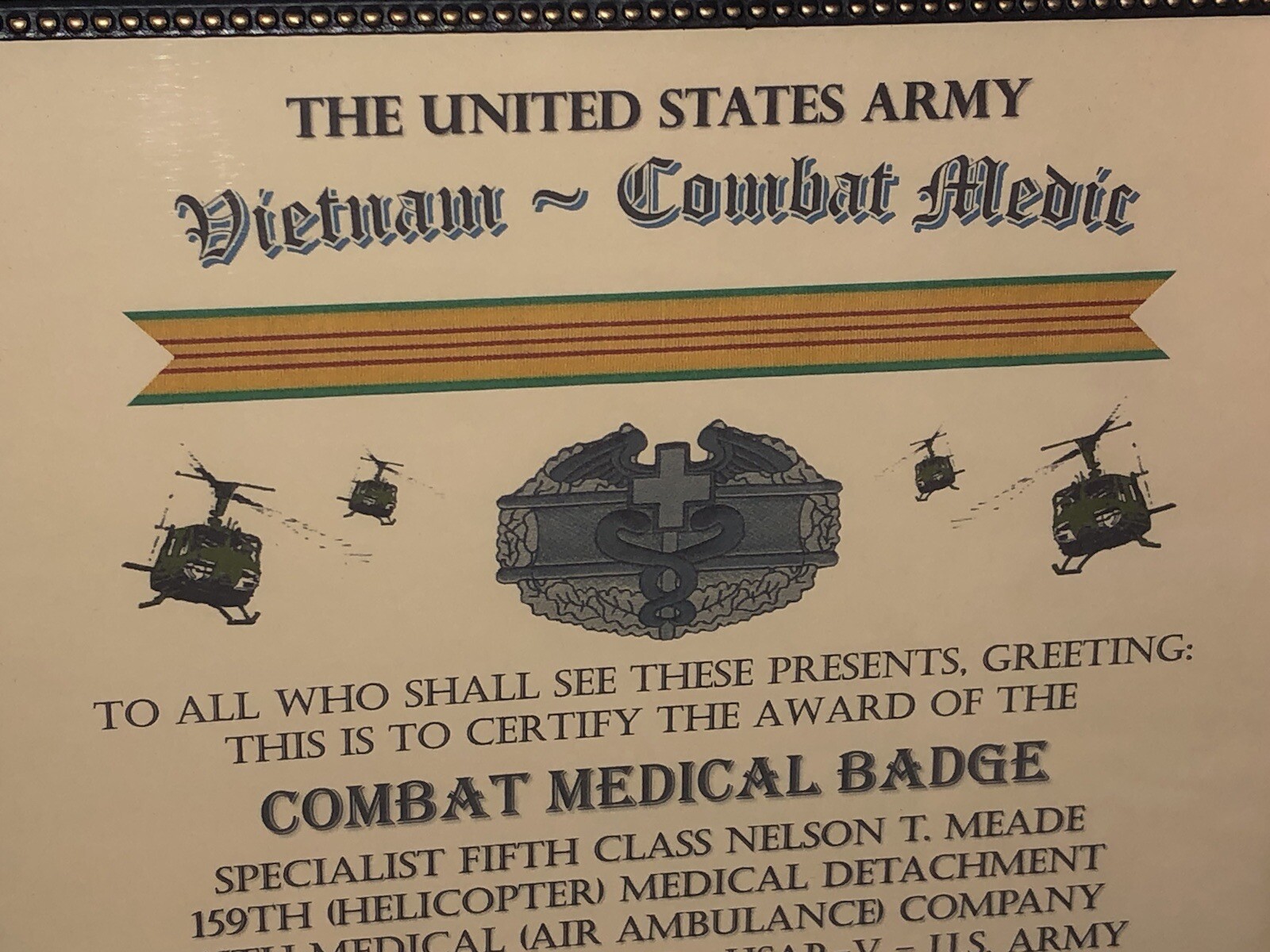 COMBAT MEDIC / CMB - VIETNAM WAR (COMMEMORATIVE ISSUE CERTIFICATE)