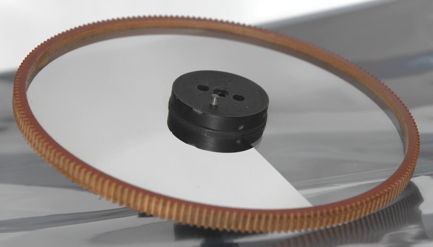 6.2" OD CIRCULAR VARIABLE ATTENUATOR / ND FILTER, GEARED RIM