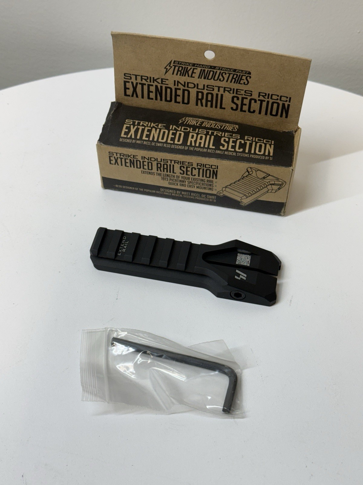 NEW OLD STOCK! Strike Industries Ricci Extended Rail Section For Mounting Light