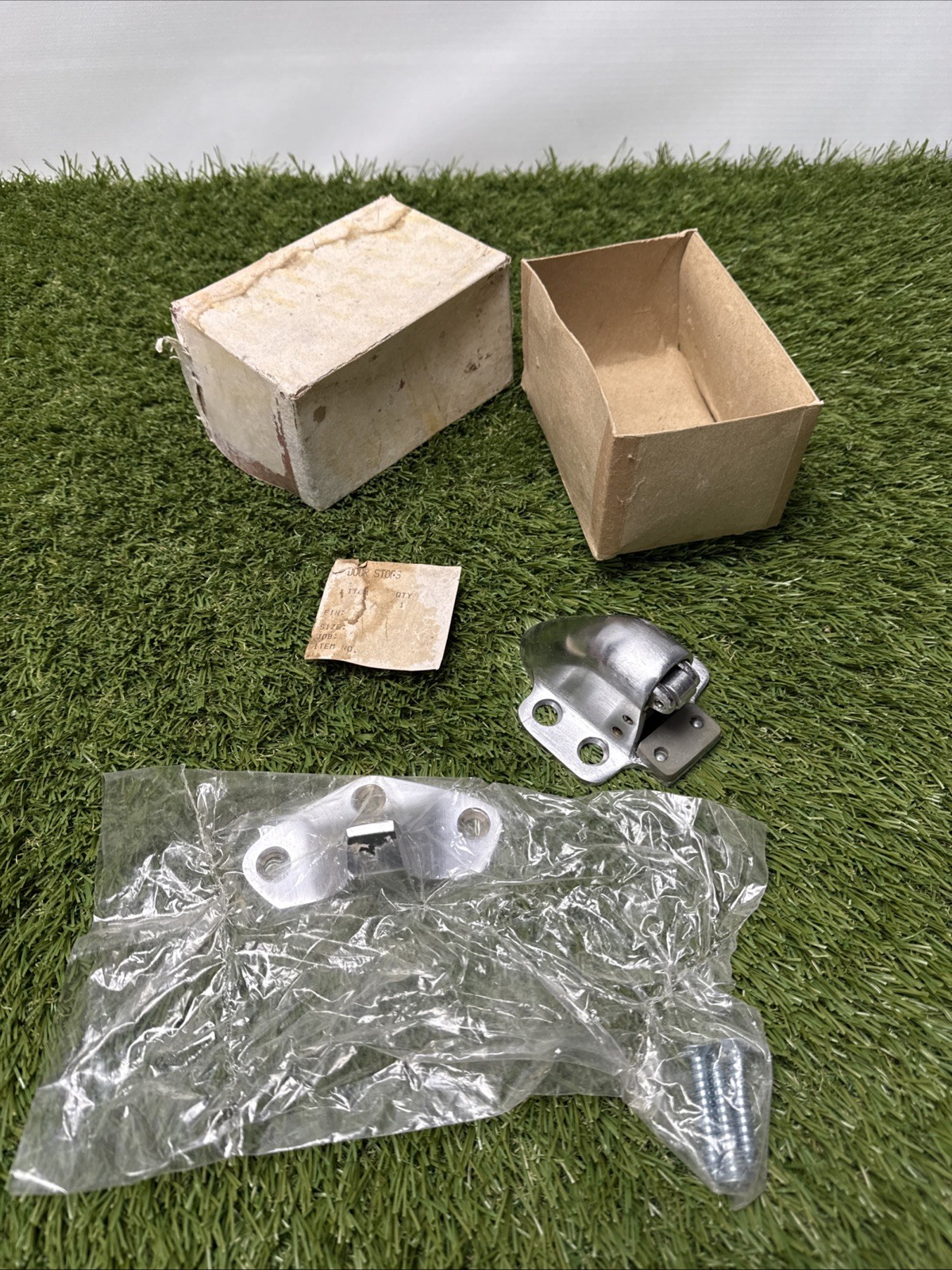 Trimco 1263-626 US26D Door Stop & Holder Floor Stop Hardware Mechanism Satin NOS