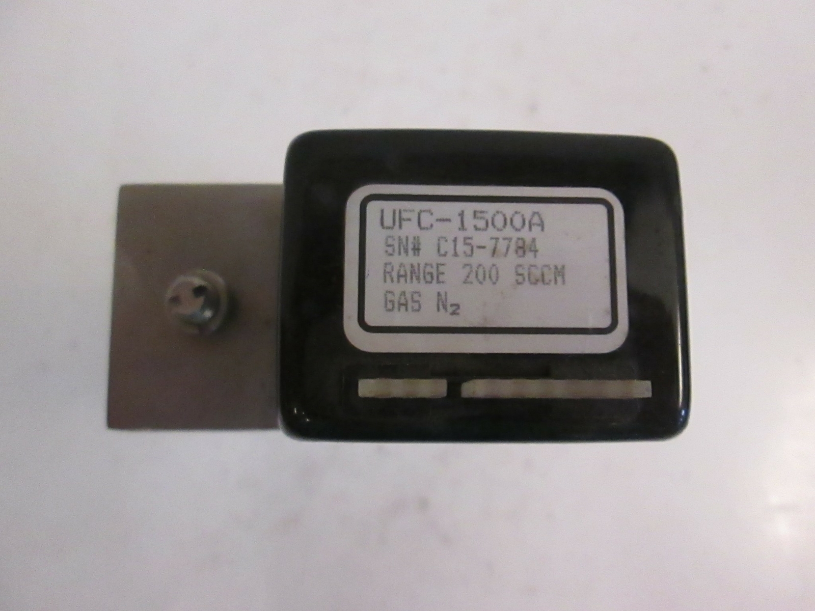 Unit UFC-1500A Mass Flow Controller, Gas, N2, 200 SCCM
