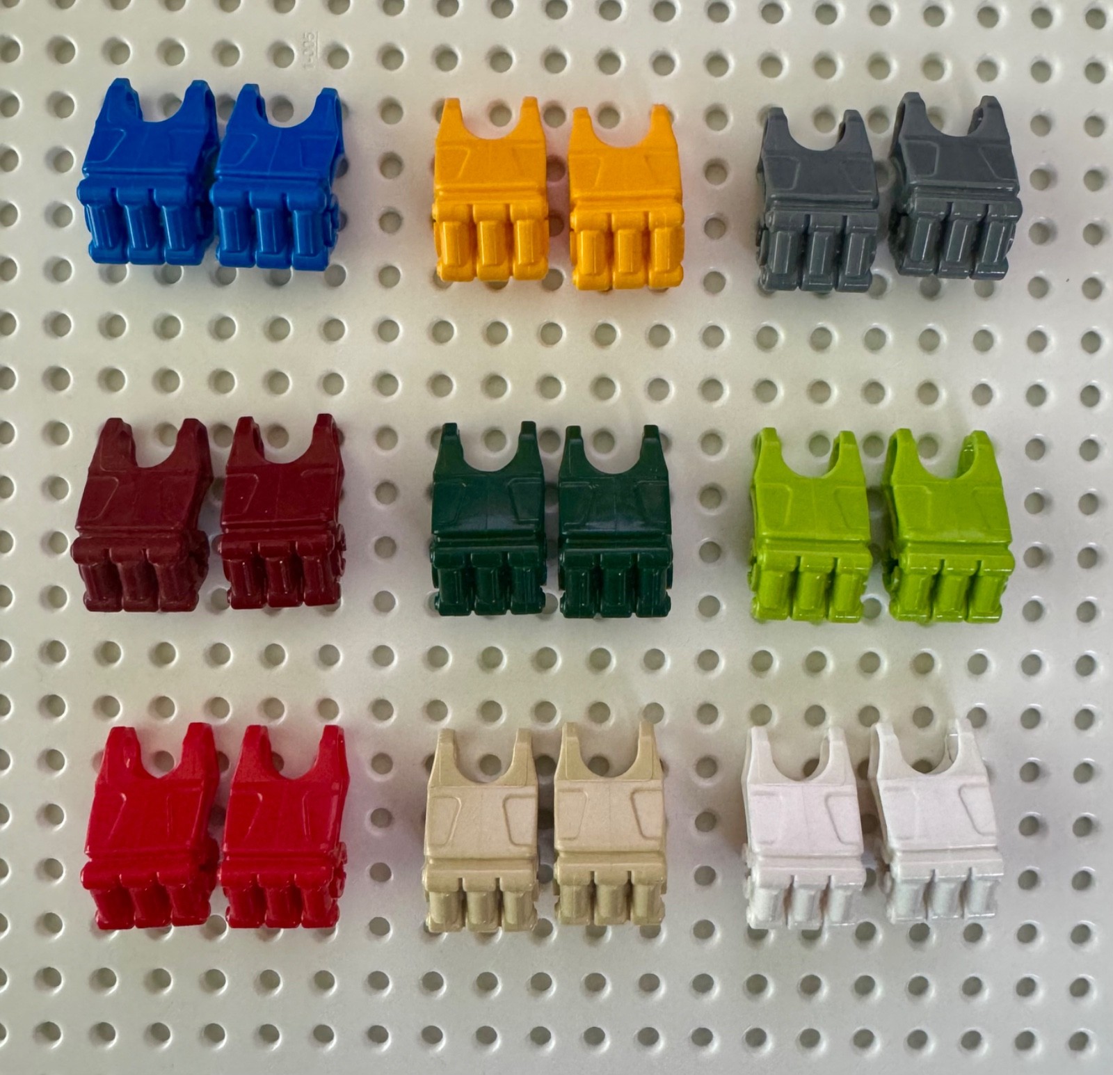 LEGO Bionicle Fist with Axle Hole 3 Fingers Pair 64251 - Pick Your Color