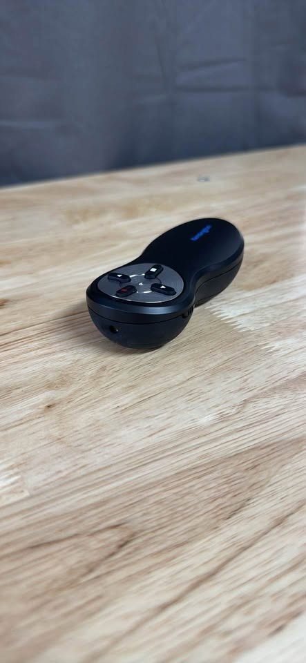 Kensington Wireless Presenter with Red Laser Pointer