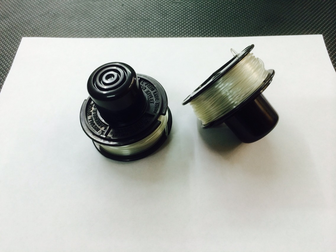 ( 2 ) Black & Decker Trimmer Replacement Spool / Cartridge 143684-01
