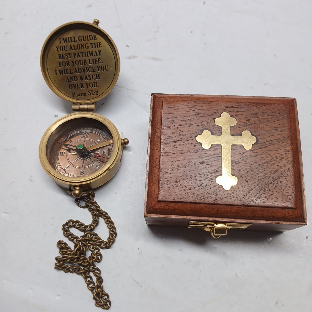 God’s Way Brass Compass, Psalm 32:8 Brass Compass W. Wooden Brass Inlay Box