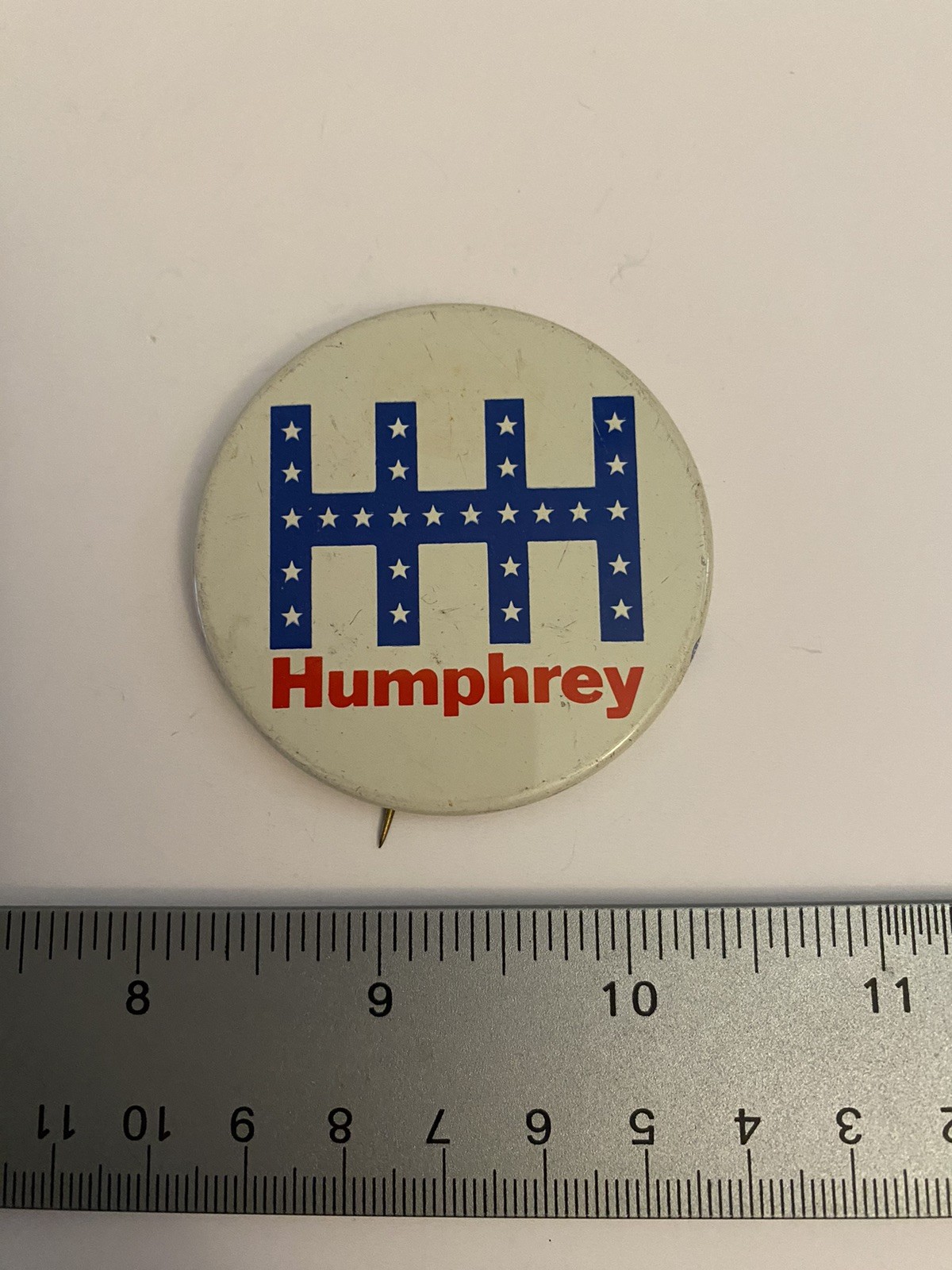 Humphrey Pin Back Button P113