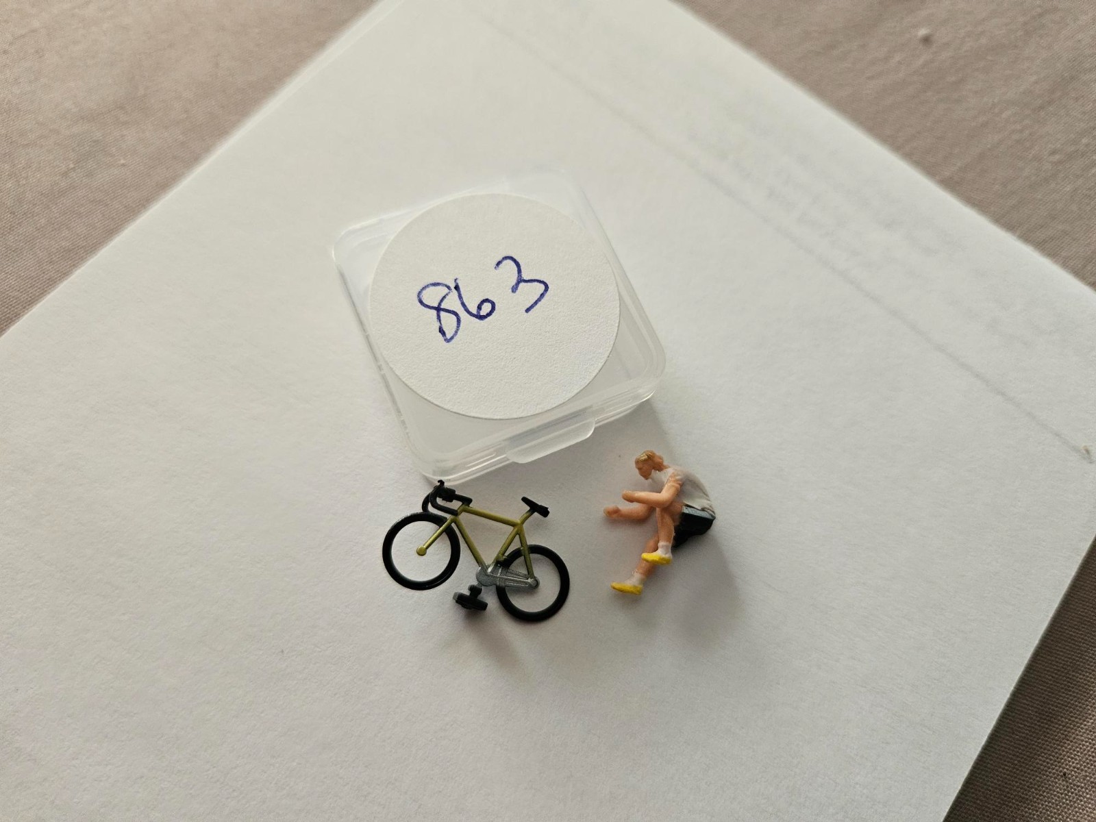 HO SCALE CYCLIST AND BICYCLE, NEW, SEE PHOTOS (INV 863)
