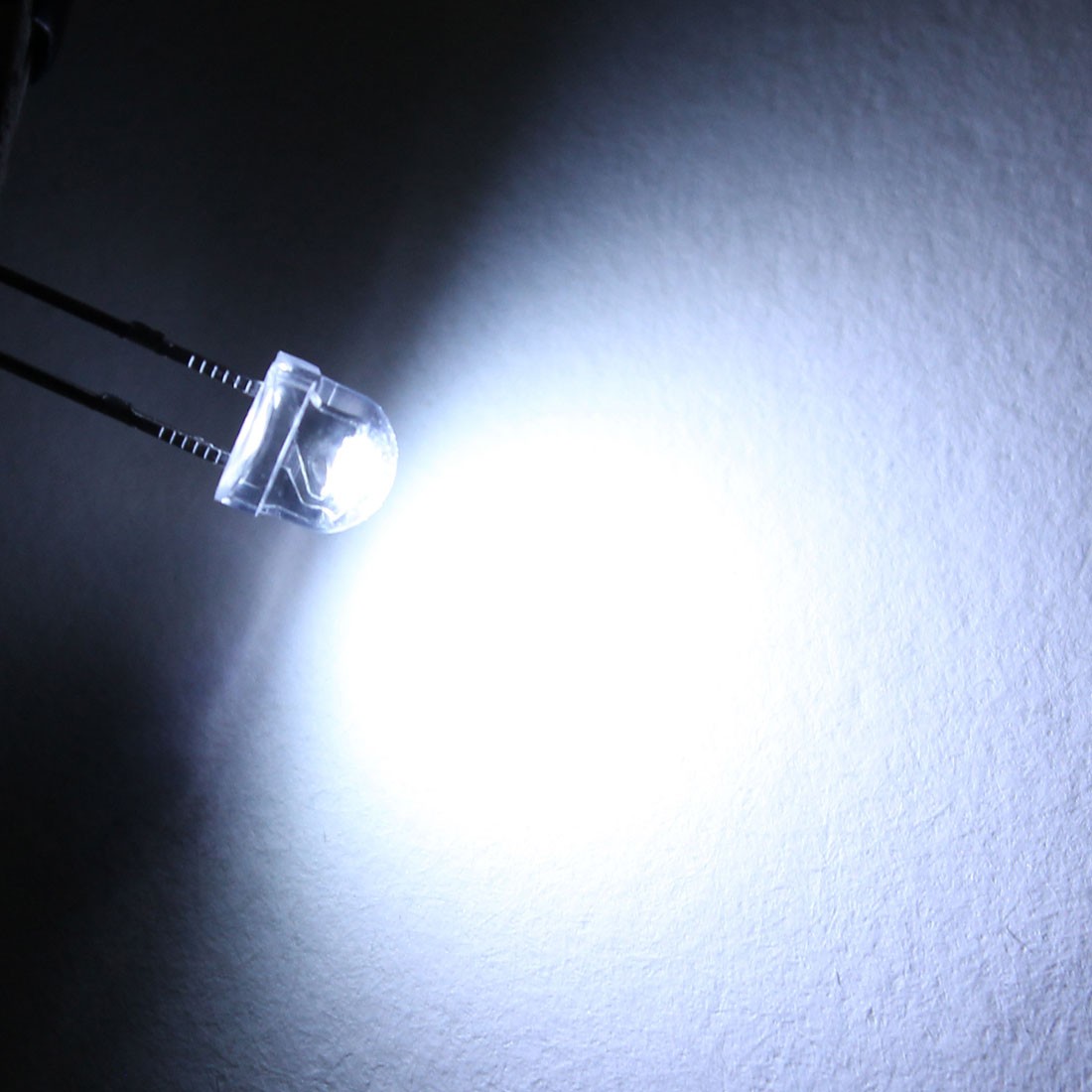 25pcs 5mm White LED Diode Lights Clear Straw Hat Transparent DC 3-3.2V