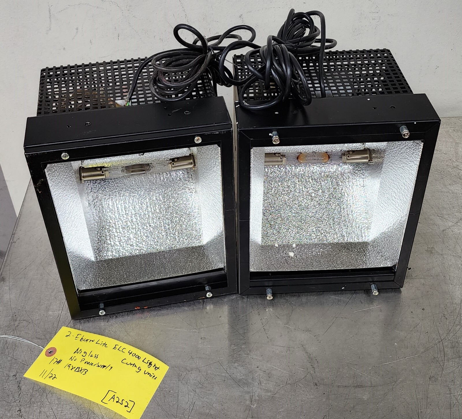 2 Electro-Lite ELC4000 UV Light Curing Unit   [A5S2]