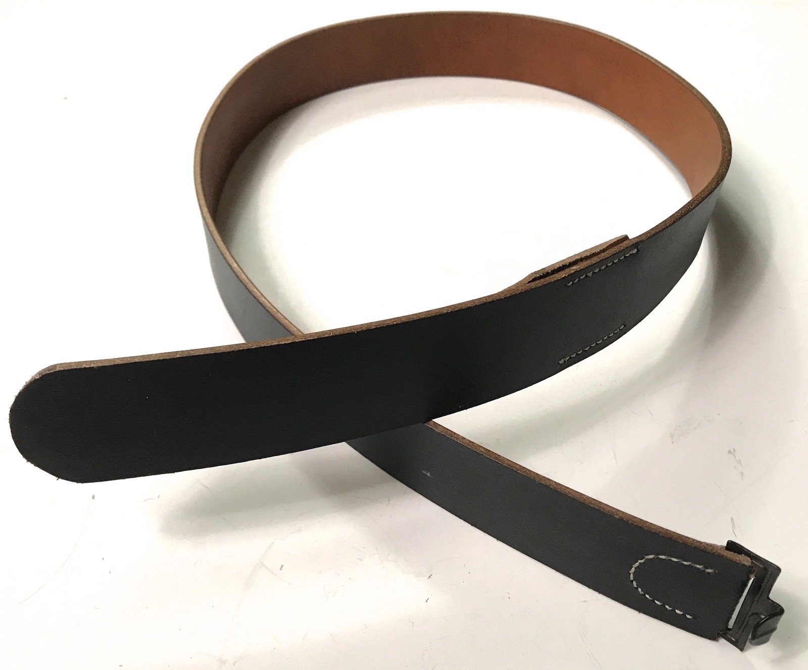 WWII GERMAN M31 COMBAT FIELD EQUIPMENT BLACK LEATHER BELT- SIZE 1 (26-32 WAIST)