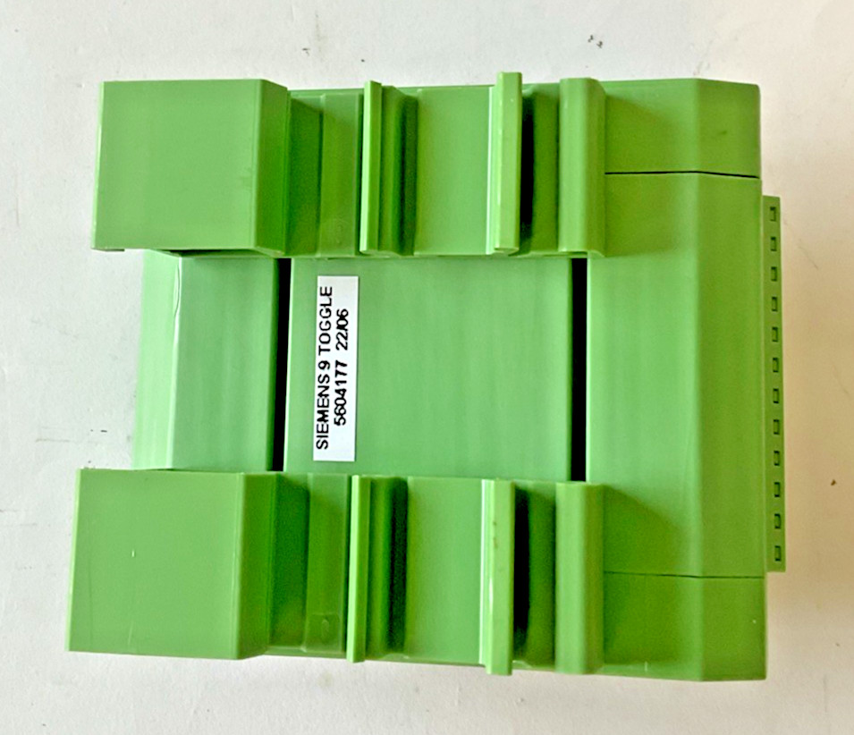 PHOENIX CONTACT UMK-SE 11.25-1 SWITCH MODULE 9 TOGGLE REV. A
