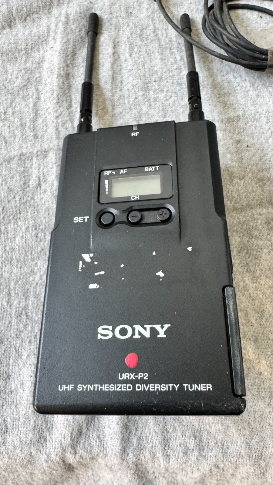 Sony UTX-B2 URX-P2 UHF Wireless Lavalier Microphone System Broadcast