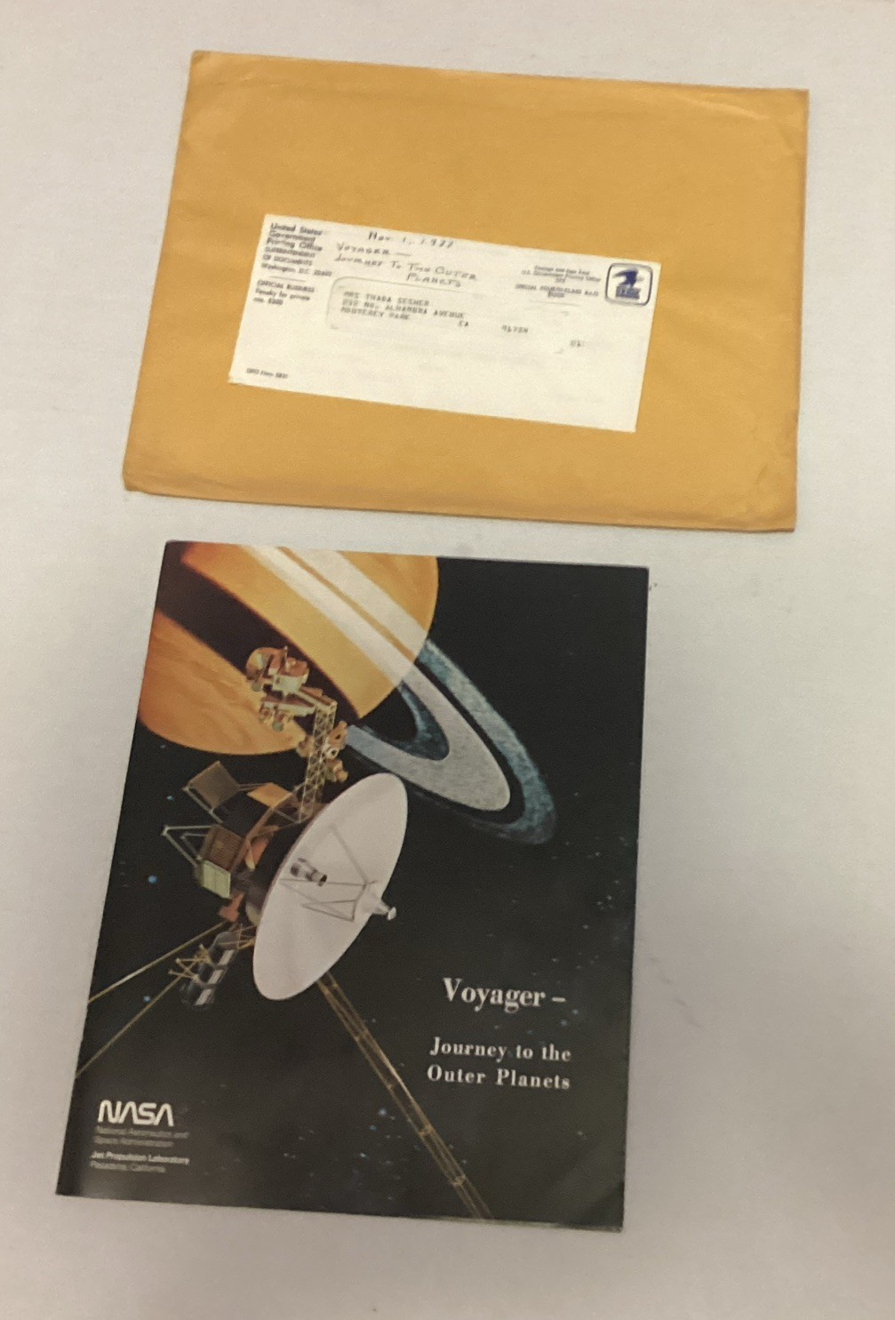 1977 NASA Voyager Journey To The Outer Planets Catalog JPL Pasadena California