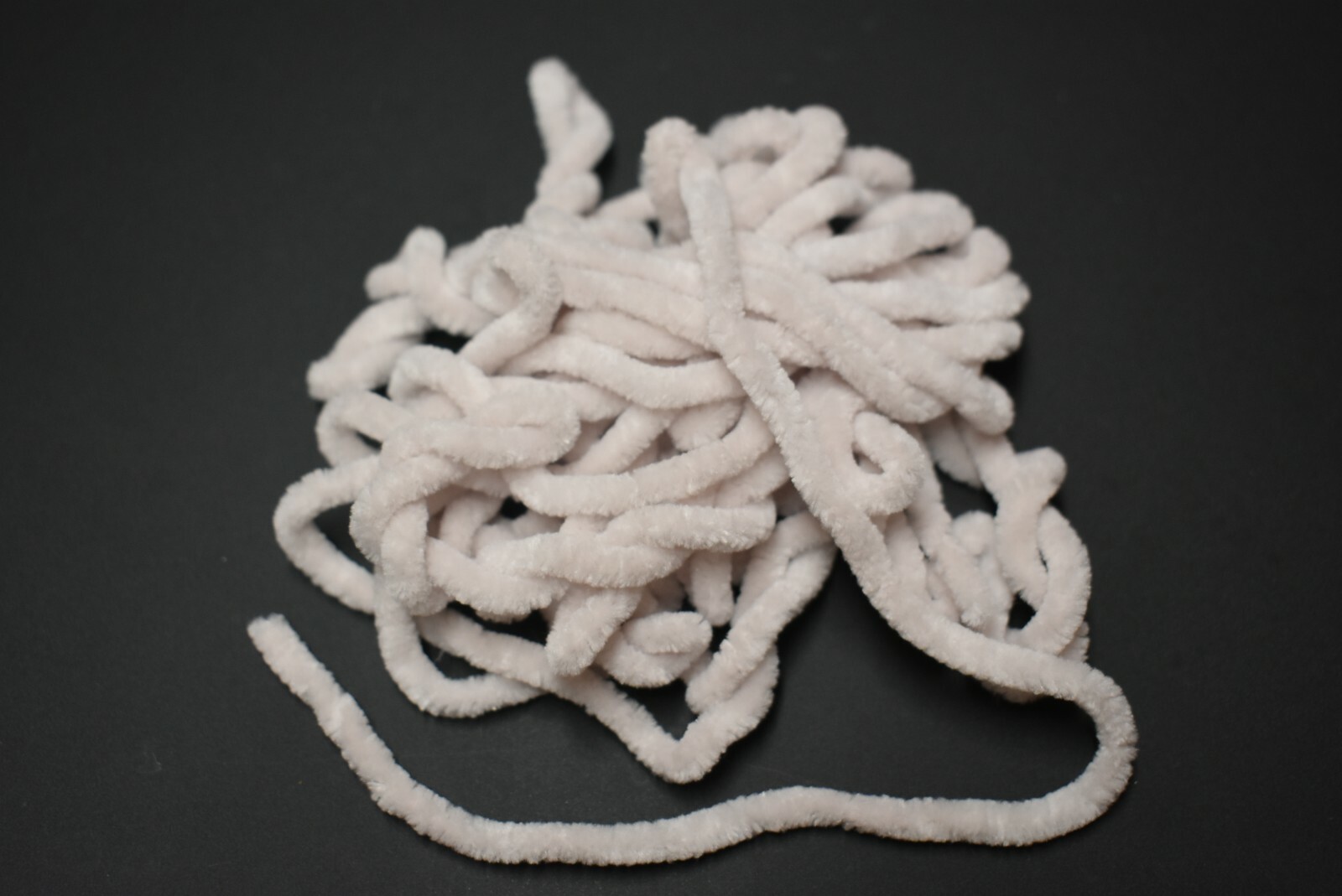 5 Yards 1/4"  BEIGE Round Chenille for Fly Tying