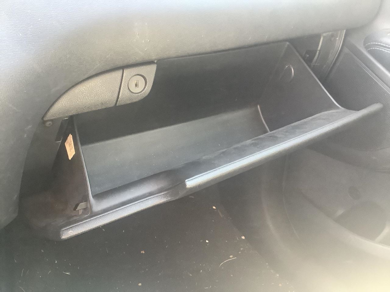 SORENTO 2019 Glove Box 4994914