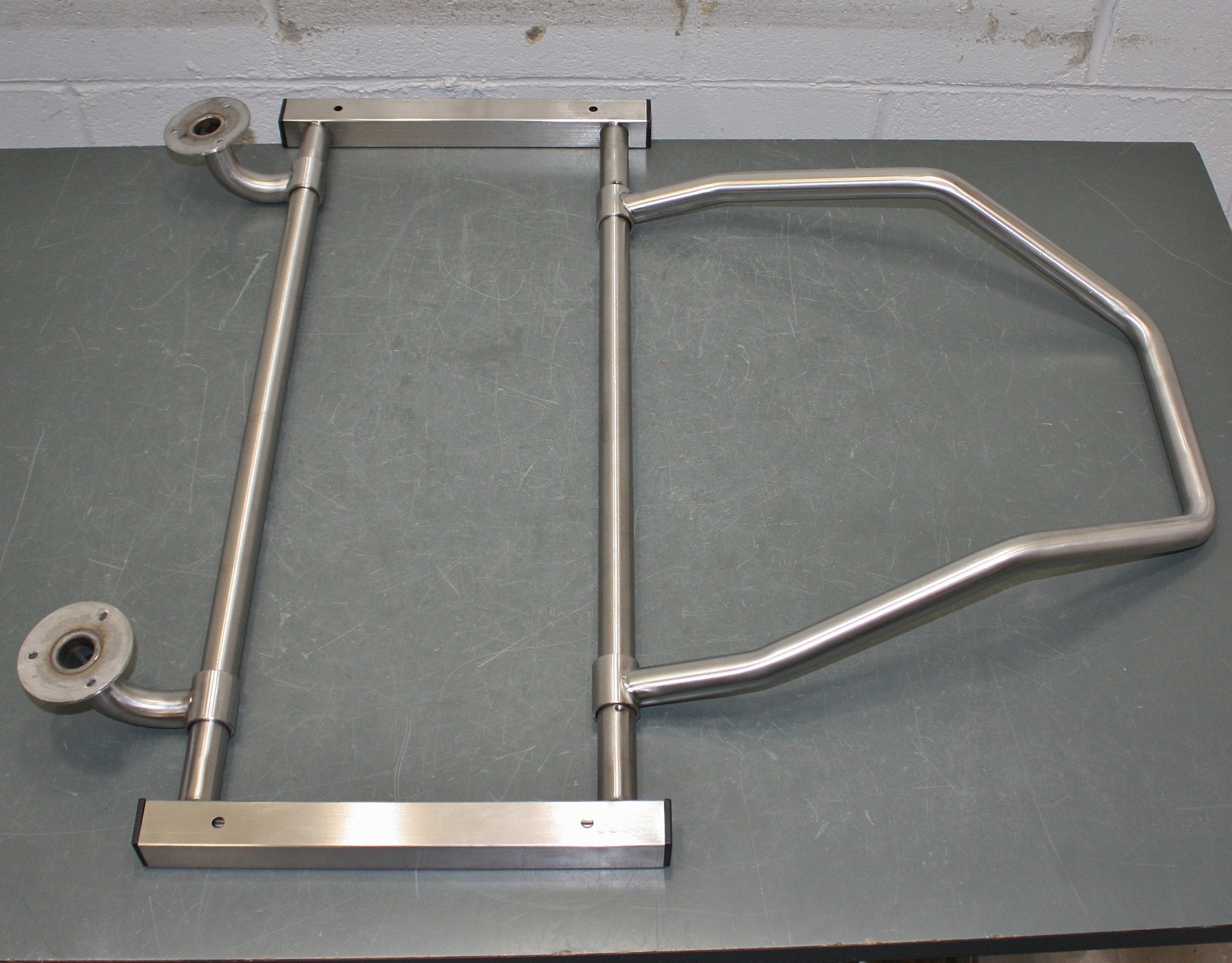 Bradley Folding Shower Seat 9569-000000, Wall Mounted, ADA 250lbs, Reversible L