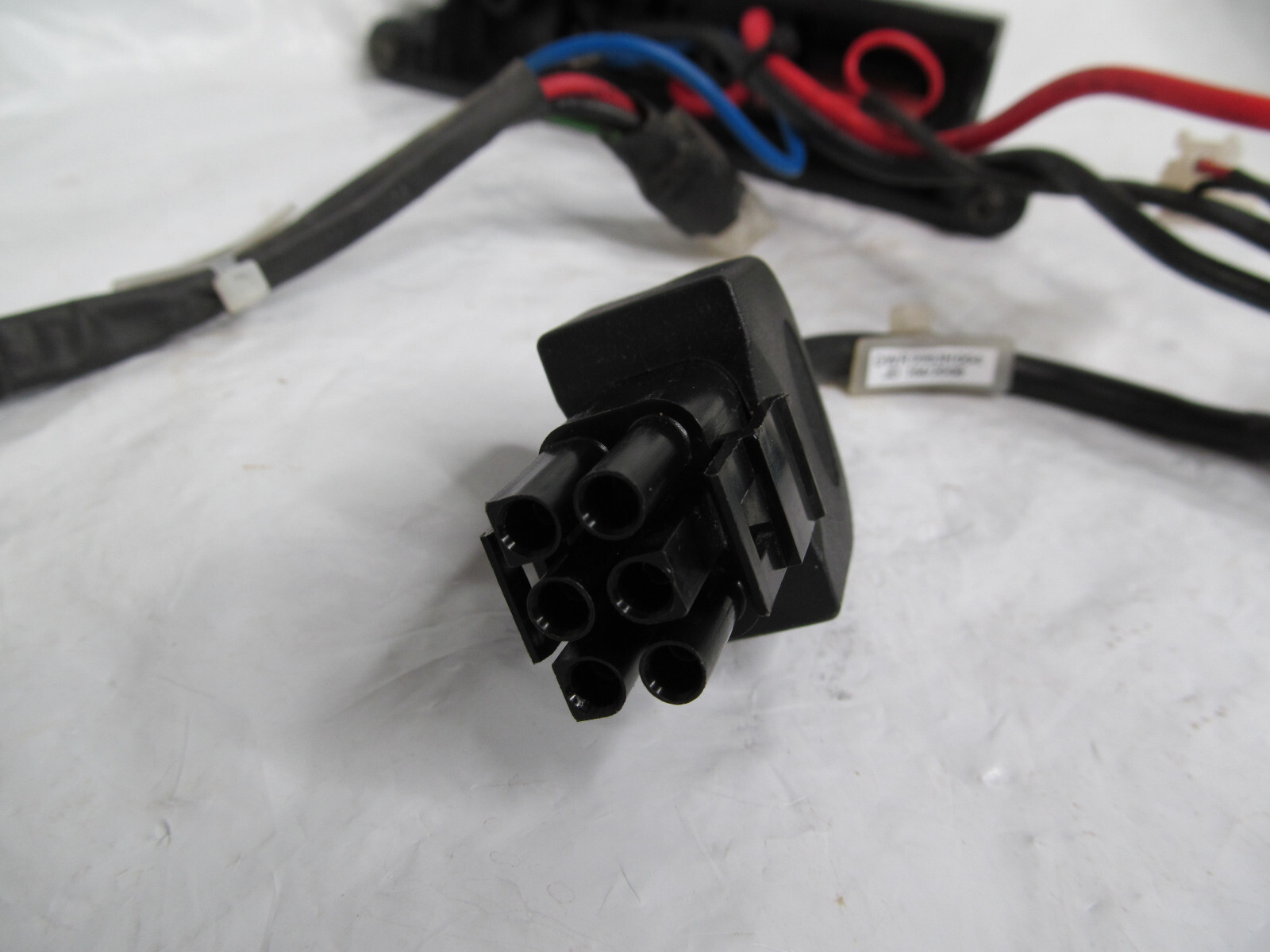 DWR9983H004/DWR9983H021 Connector With Harness For Go-Go Scooter Ultra X