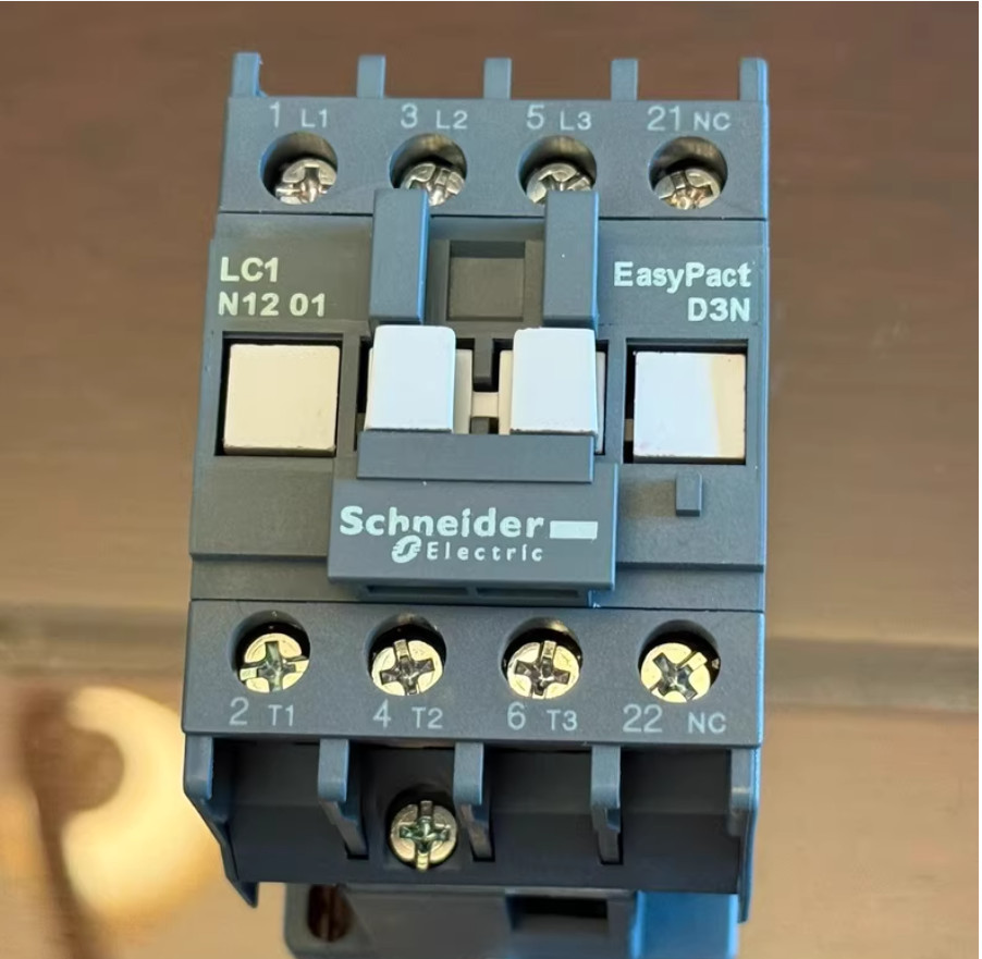 1PC NEW Schneider Contactor LC1N1201M5N LC1N1201 AC220V #YY