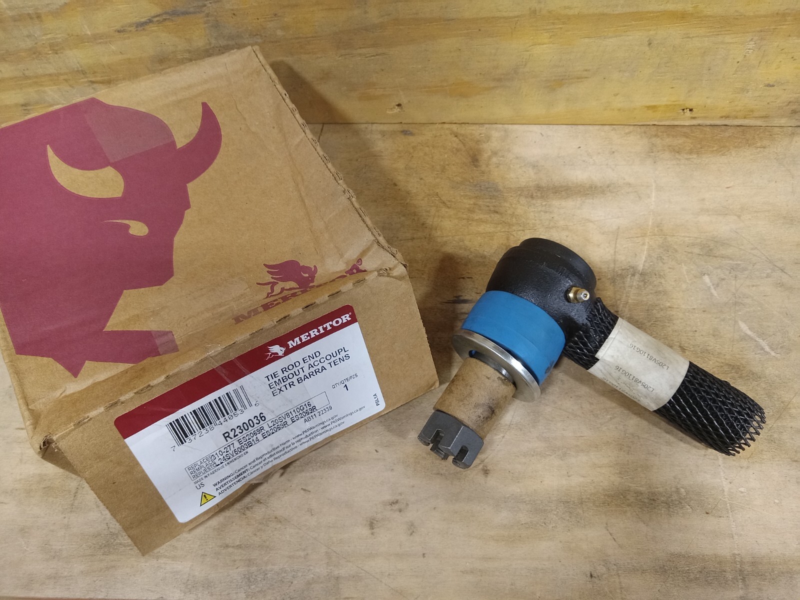 Meritor R230036 Tie Rod End greasable L20SV8110G16 310-277 ES2069R NOS