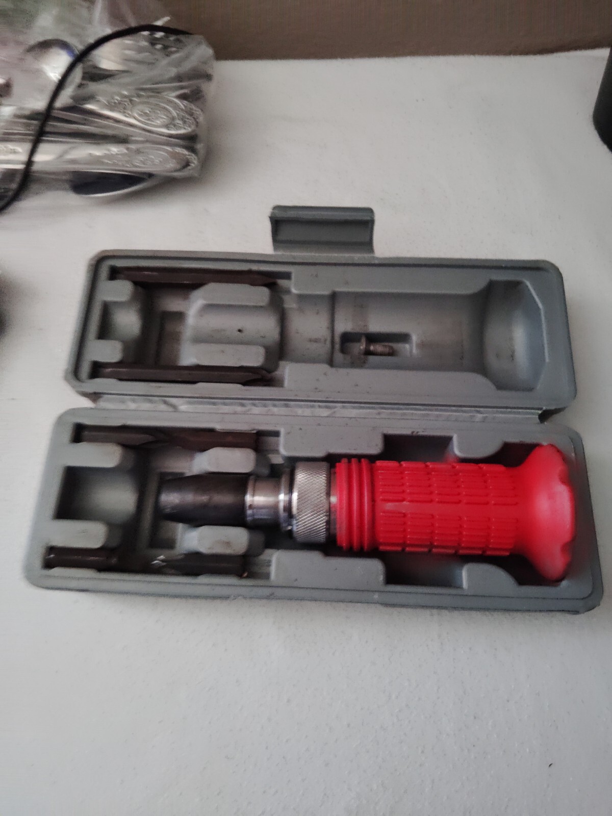 1/2" SOFT GRIP IMPACT DRIVER SCREWDRIVER w/CASE & BITS