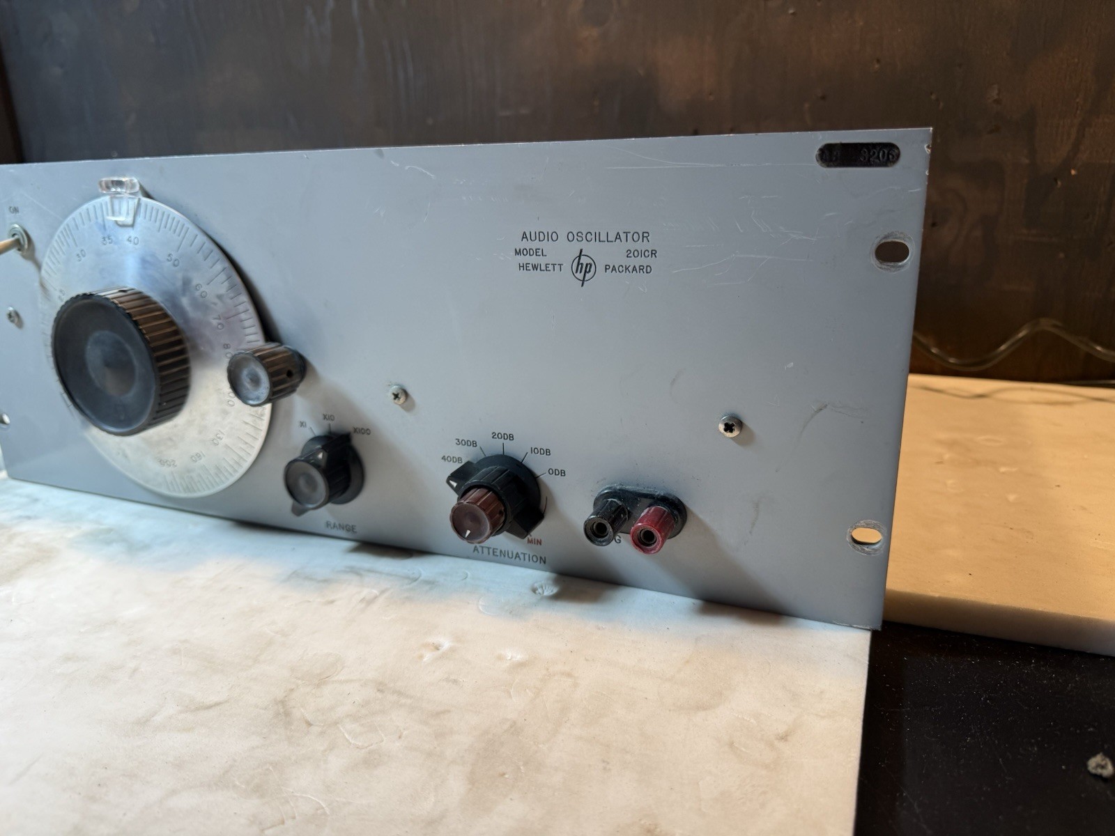 HP 201CR AUDIO OSCILLATOR