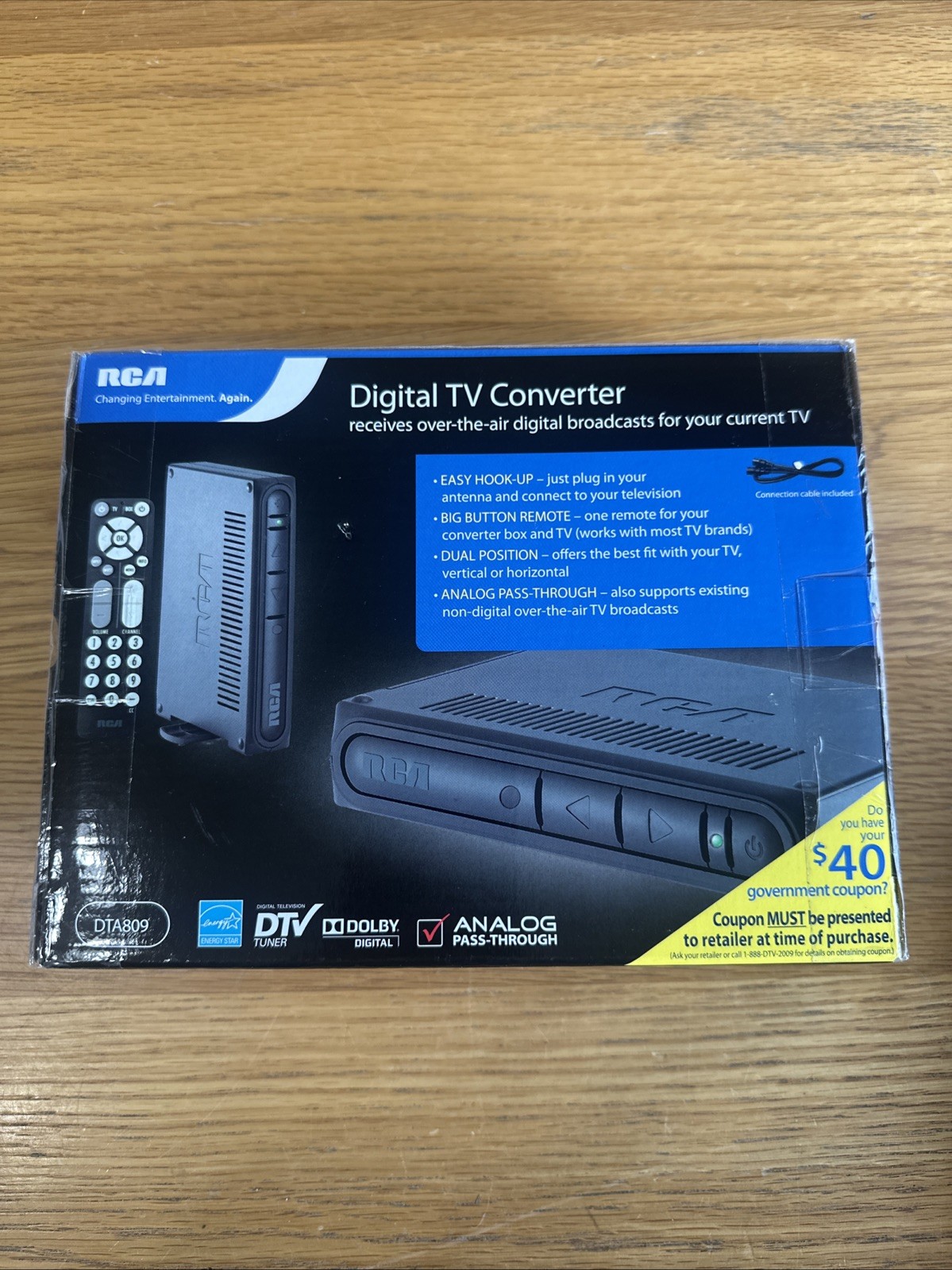 RCA Digital TV Converter Model DTA809 New with Remote
