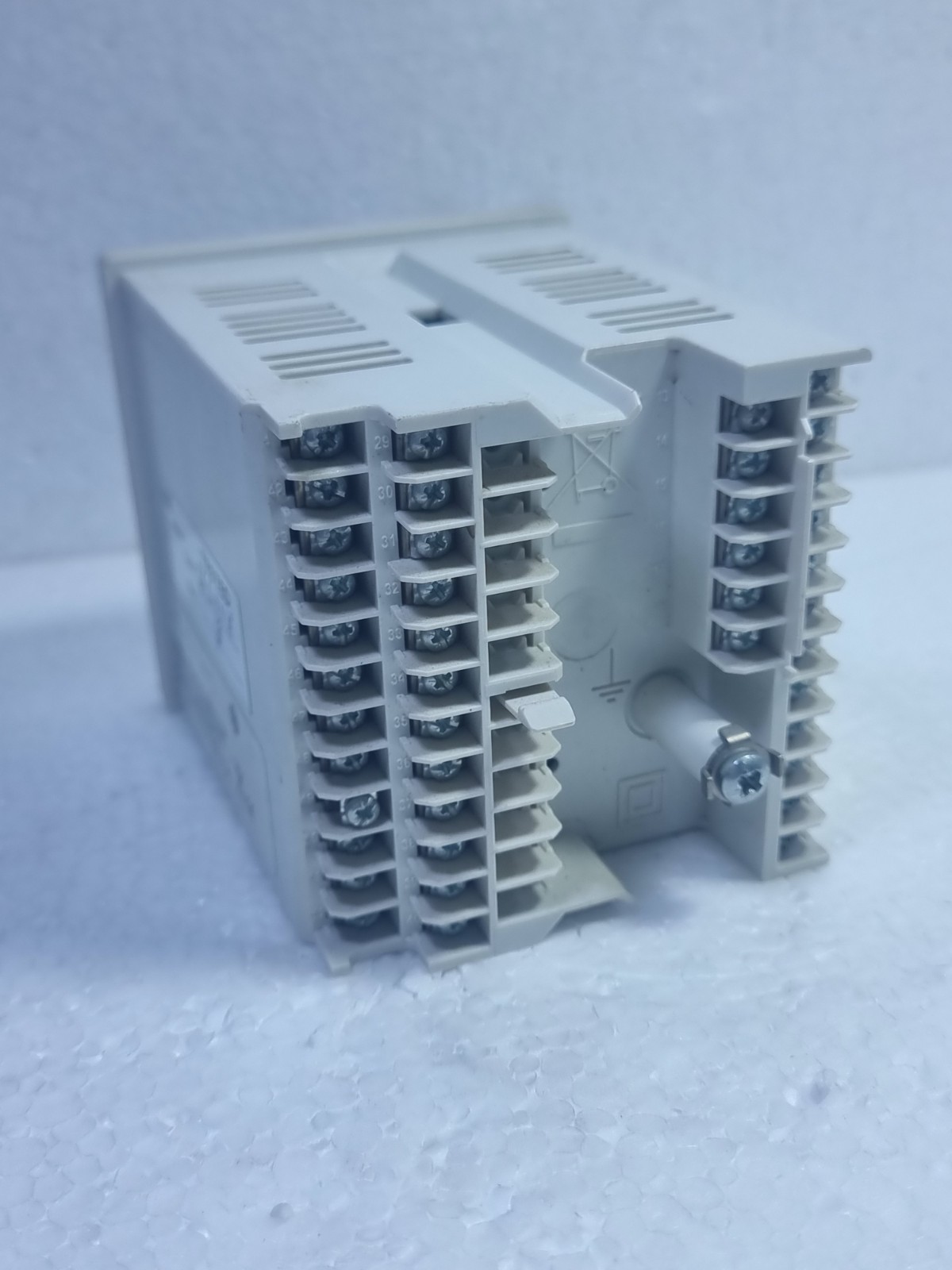 VAF INSTRUMENTS CM30/2VOSOEB/S02 Viscosity Controller 100-240VAC