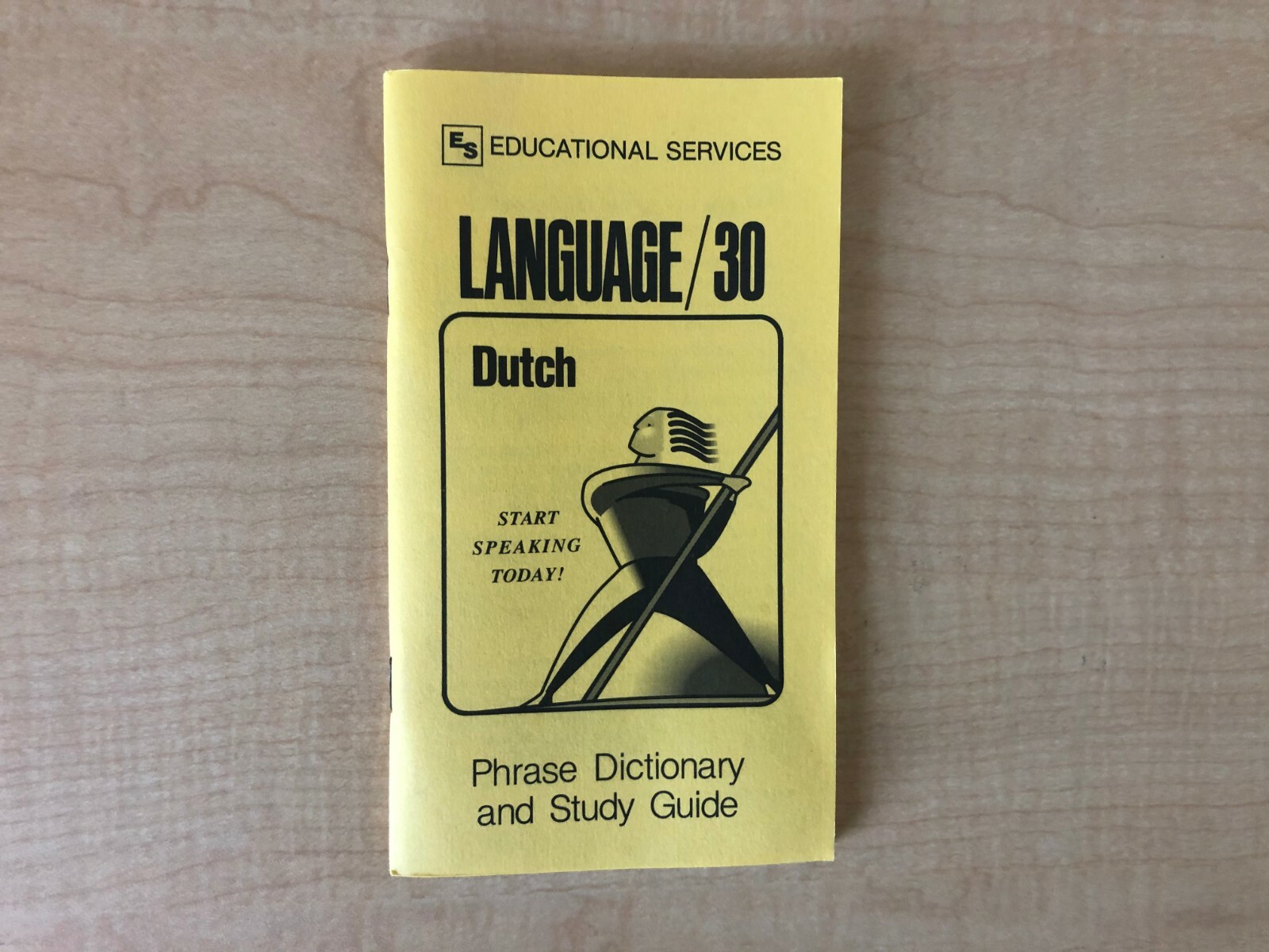 Dutch Phrase Book / Dictionary - Pocket Size - by Language/30