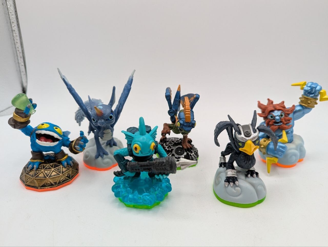 Skylanders Mixed Lot Of 6 Characters - LV7-3