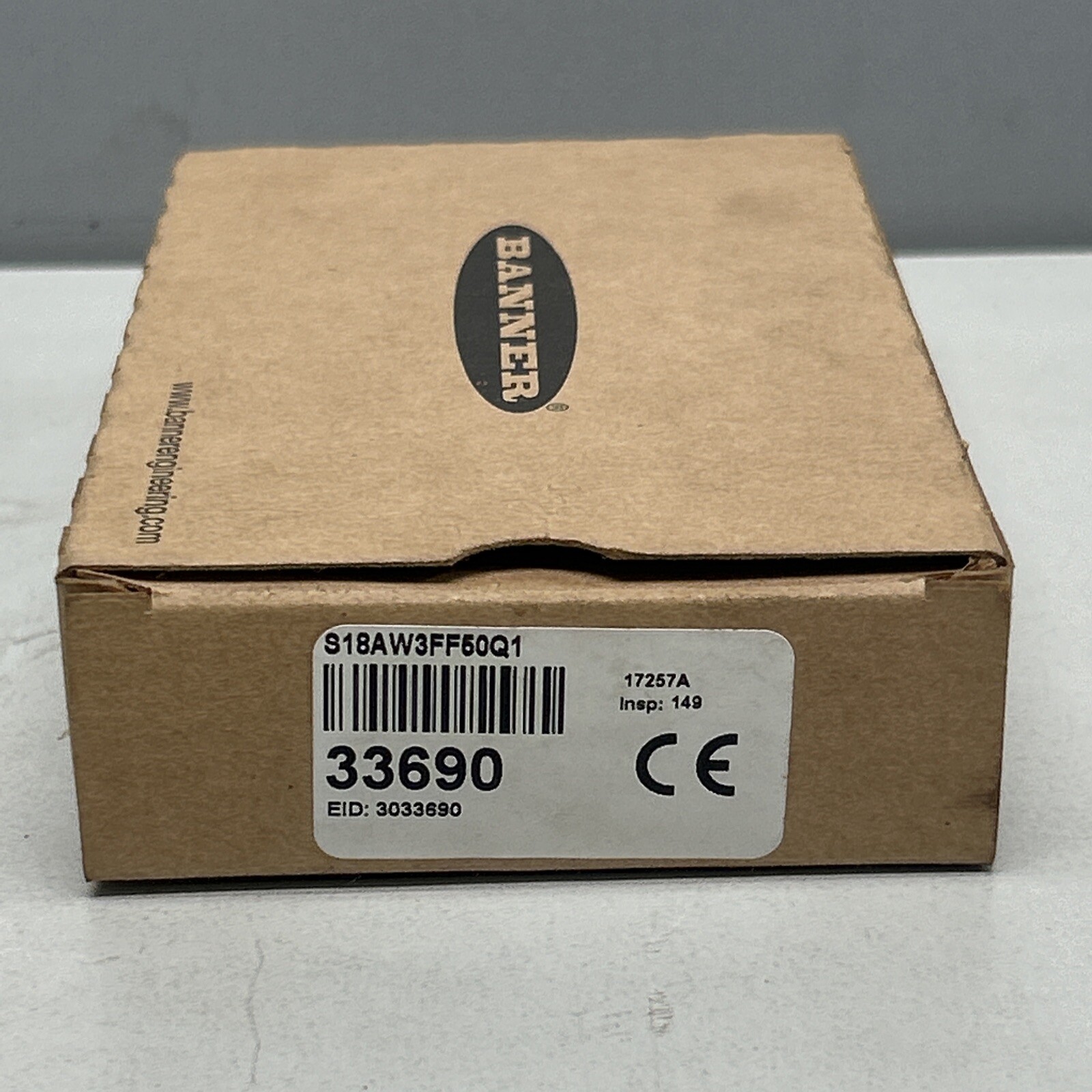 Banner S18AW3FF50Q1 S18 Series Fixed-Field Sensor