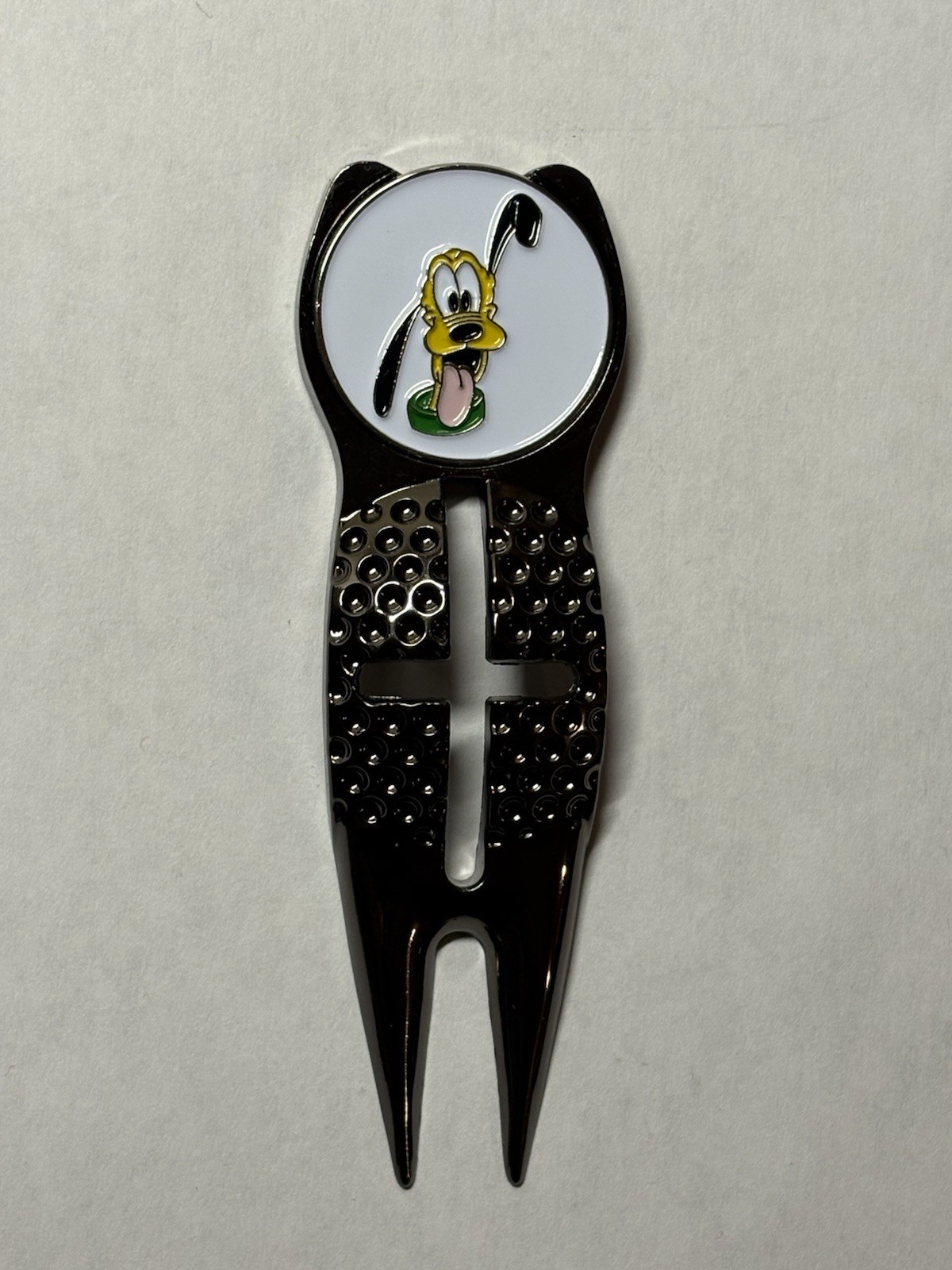 Pluto Disney Crosshairs  Divot Tool & 1" Coin Style Golf Marker