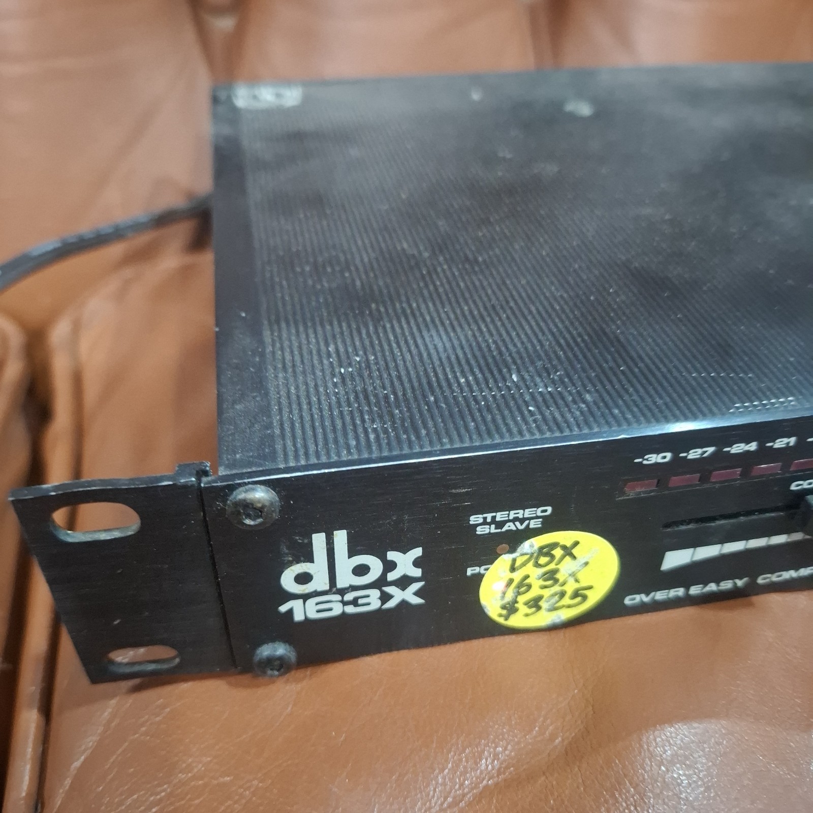 dbx 163X Over Easy Compressor/Limiter Rack Mount Analog 1U Stereo Slave