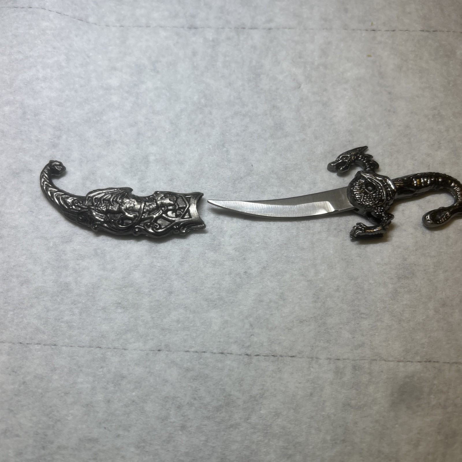 small dagger knife