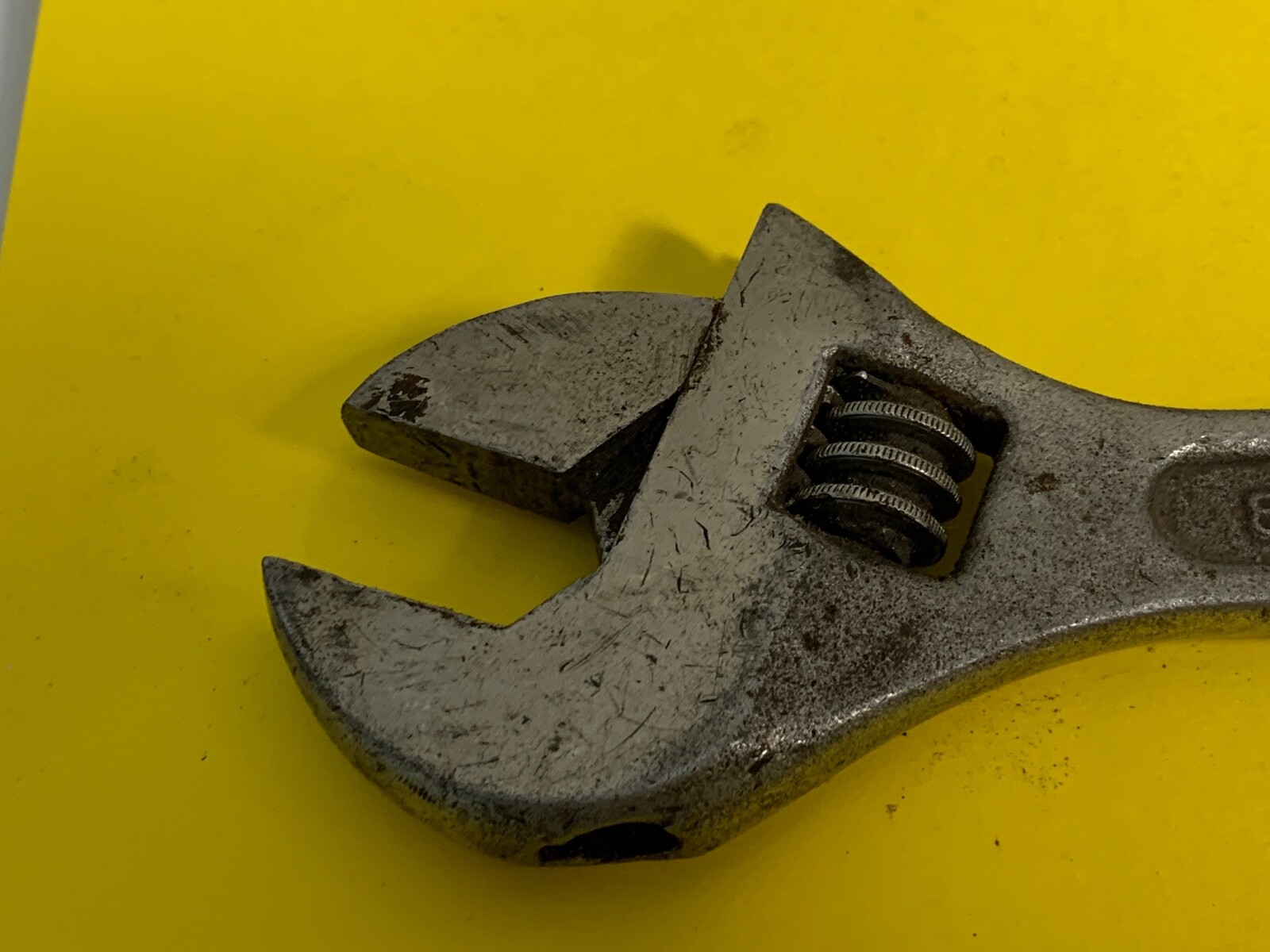 STRONG HIT 200MM ADJUSTABLE WRENCH