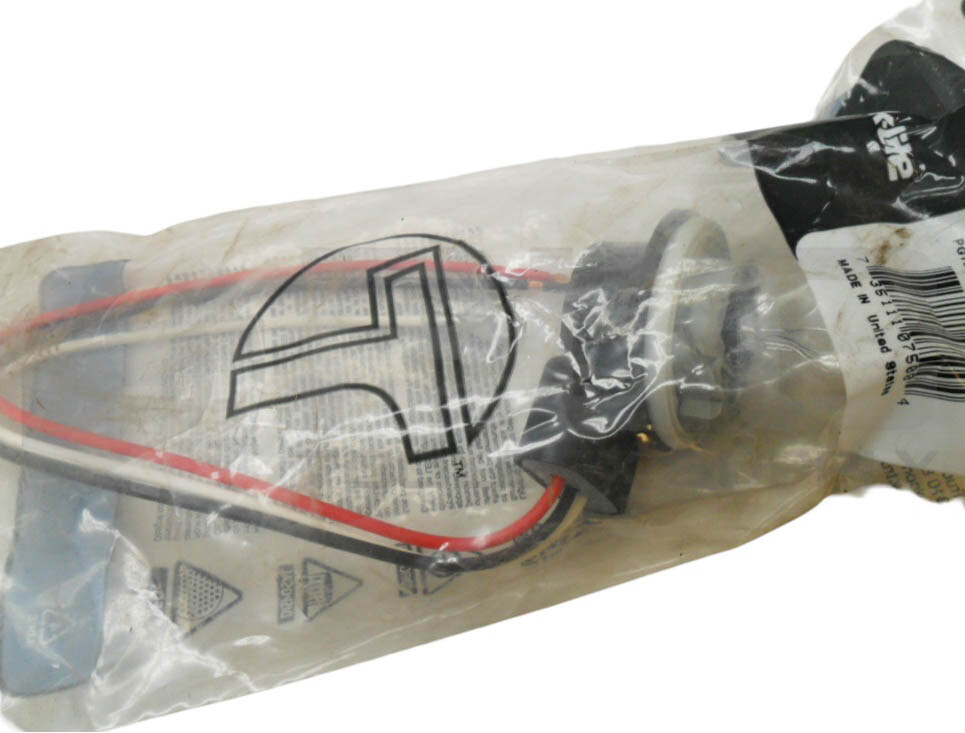 LOT OF 2 SEALED NEW TRUCK LITE 95407 PIGTAIL SOCKET ASSEMBLY W/ BULB