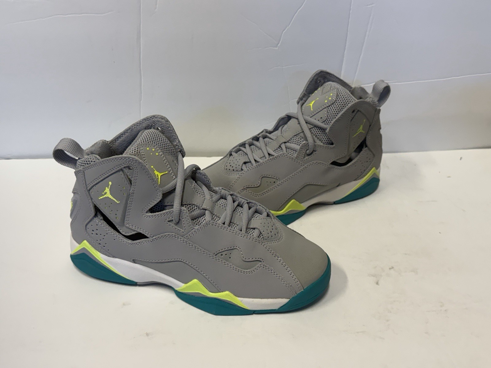 Nike Air Jordan True Flight GS AJ7 AJ6 AJ8 Gray Volt Turbo Green 342774-043 Sz 5