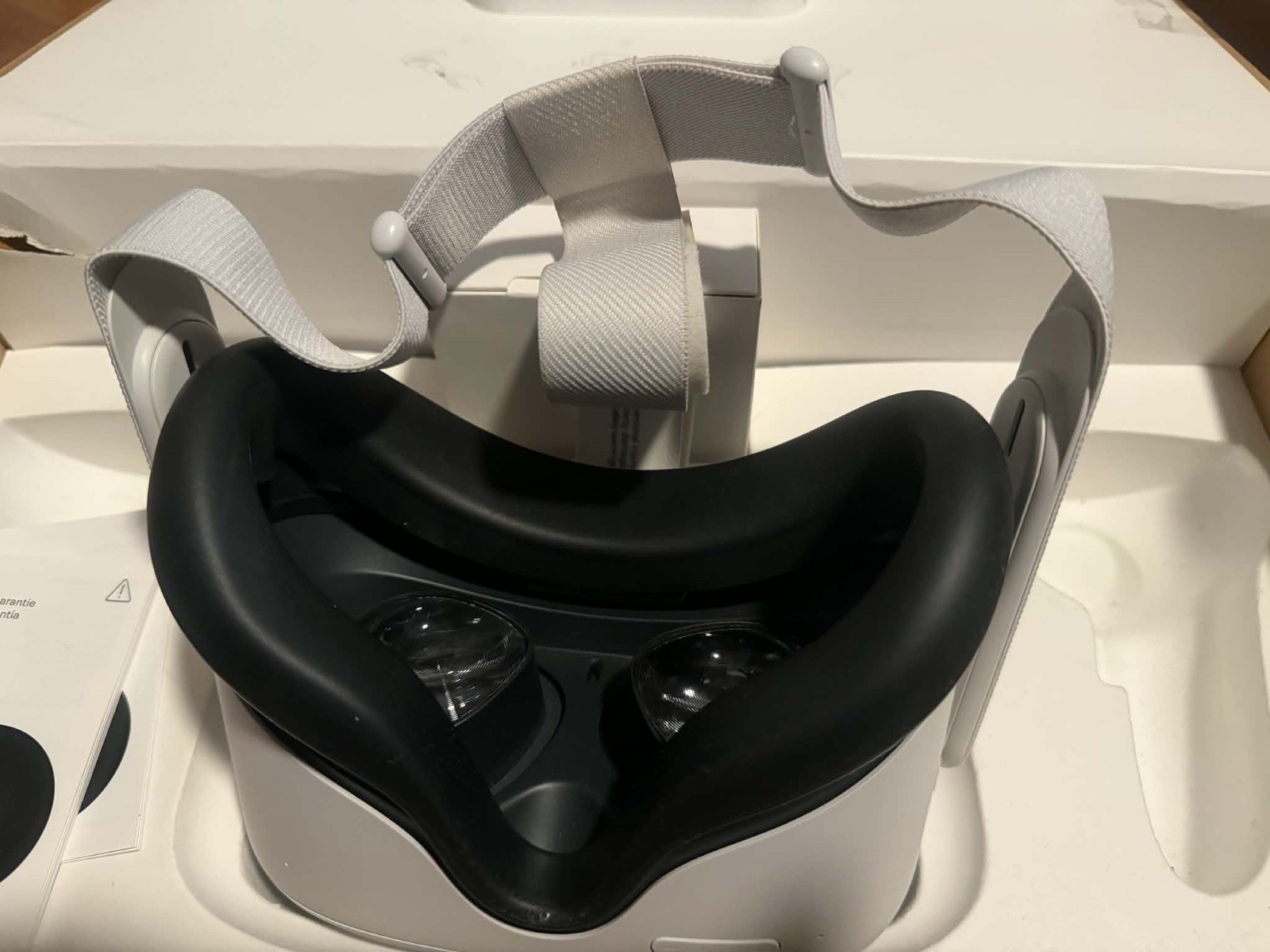 OCULUS Meta Quest 2 VR Headset With Strap And Box ONLY Tested Factory Reset