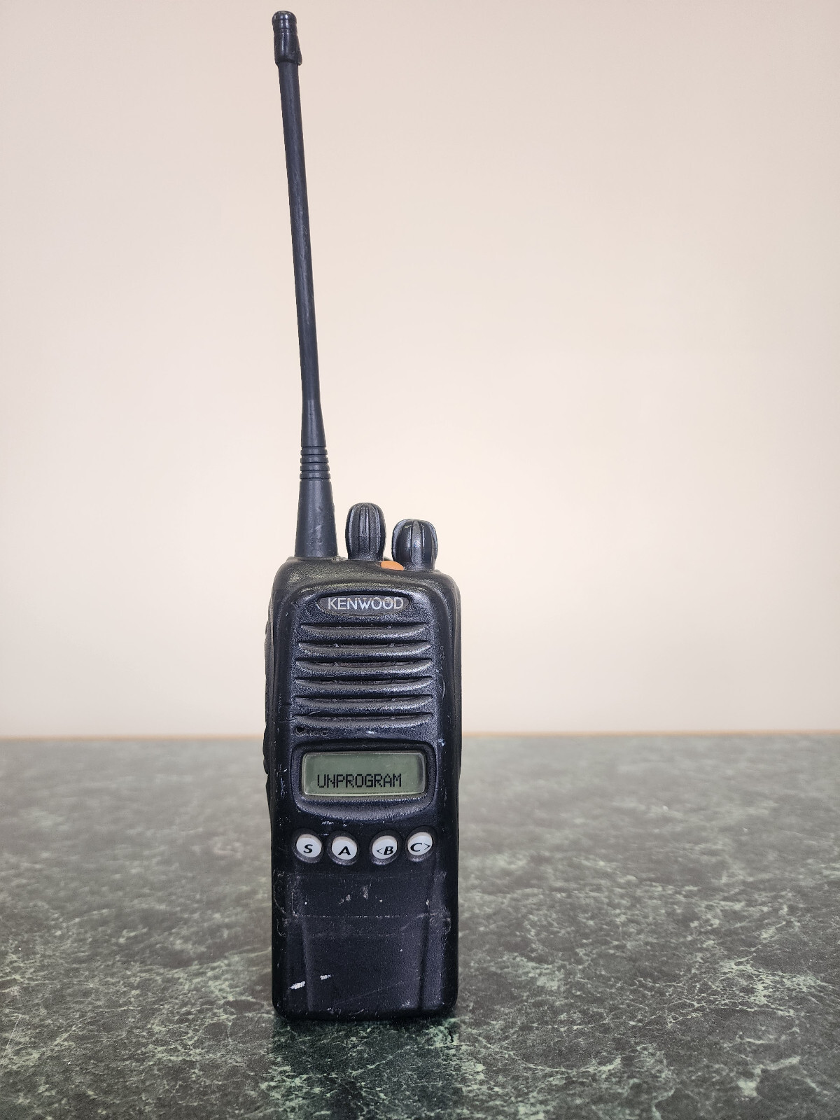 Kenwood TK-3180-K UHF FM Tranceiver w/ Long Antenna, Clip, Used Battery