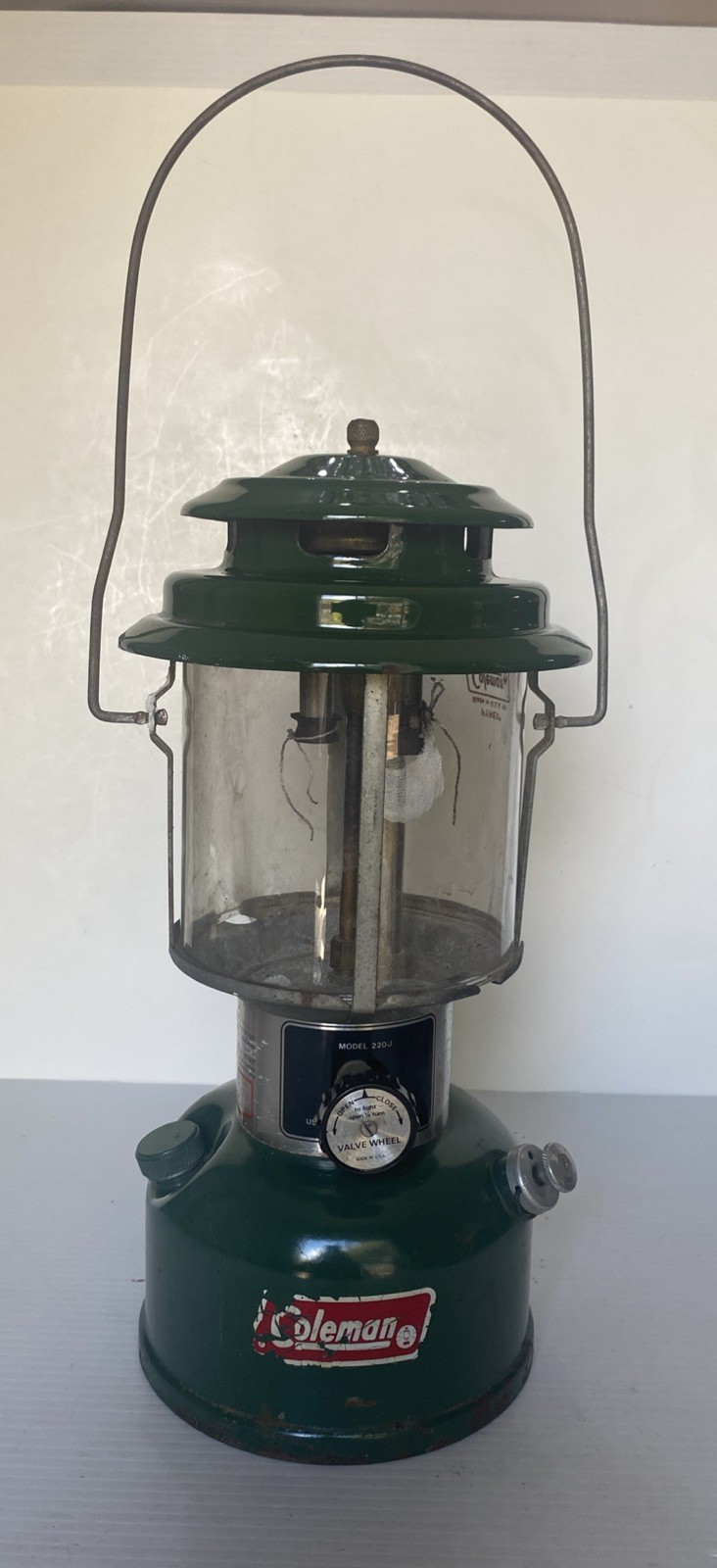Vintage Coleman Lantern Model 220j Works TESTED