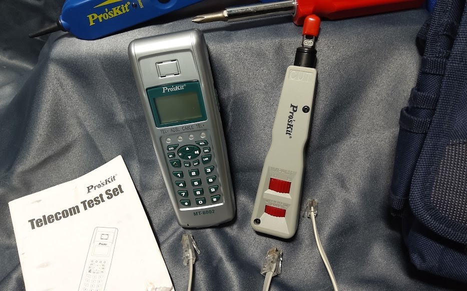Pros kit Telecom Everything included. Tested