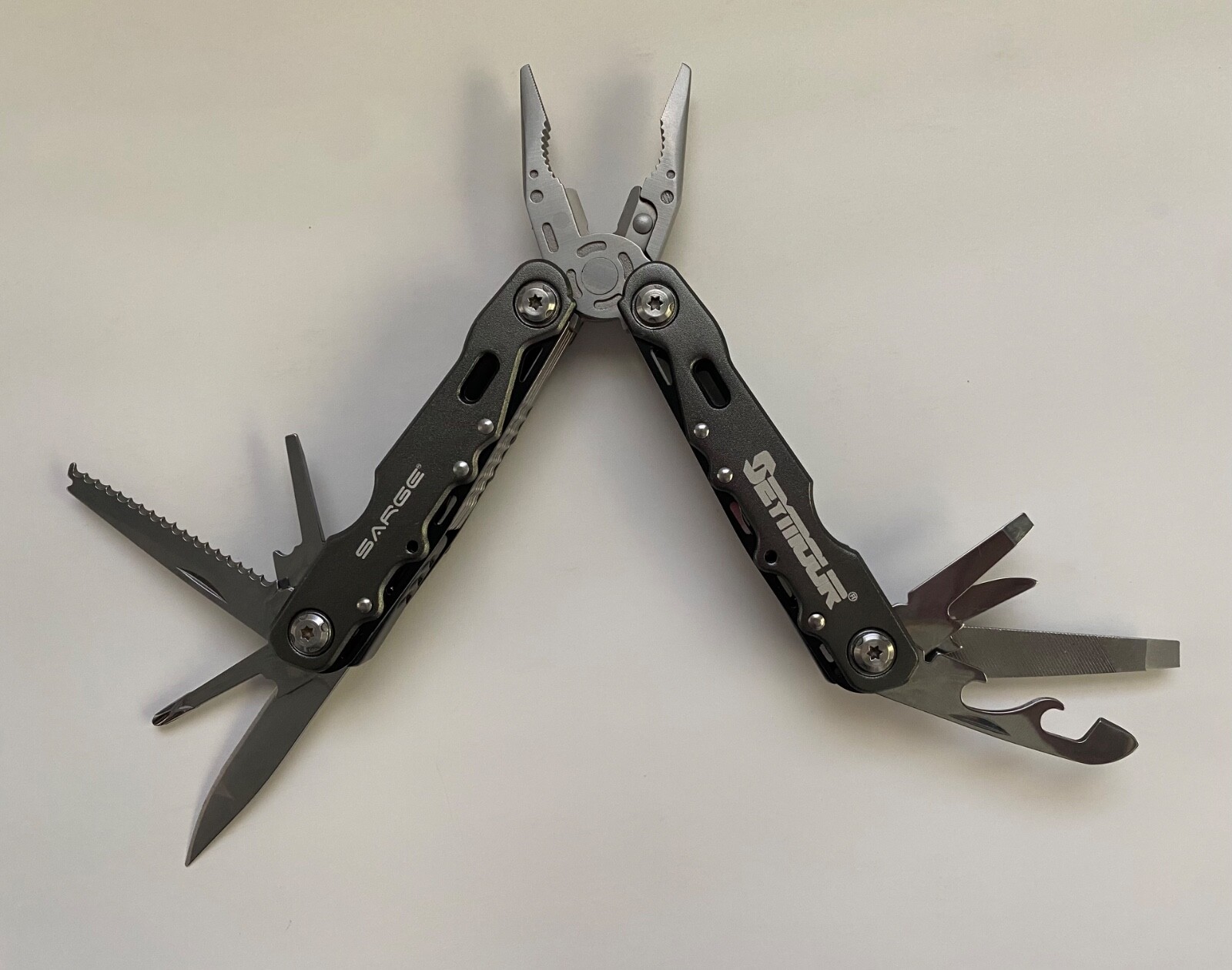 Sarge Knives Multi Tool 14 Tools New With Box & Pouch SKT-50G