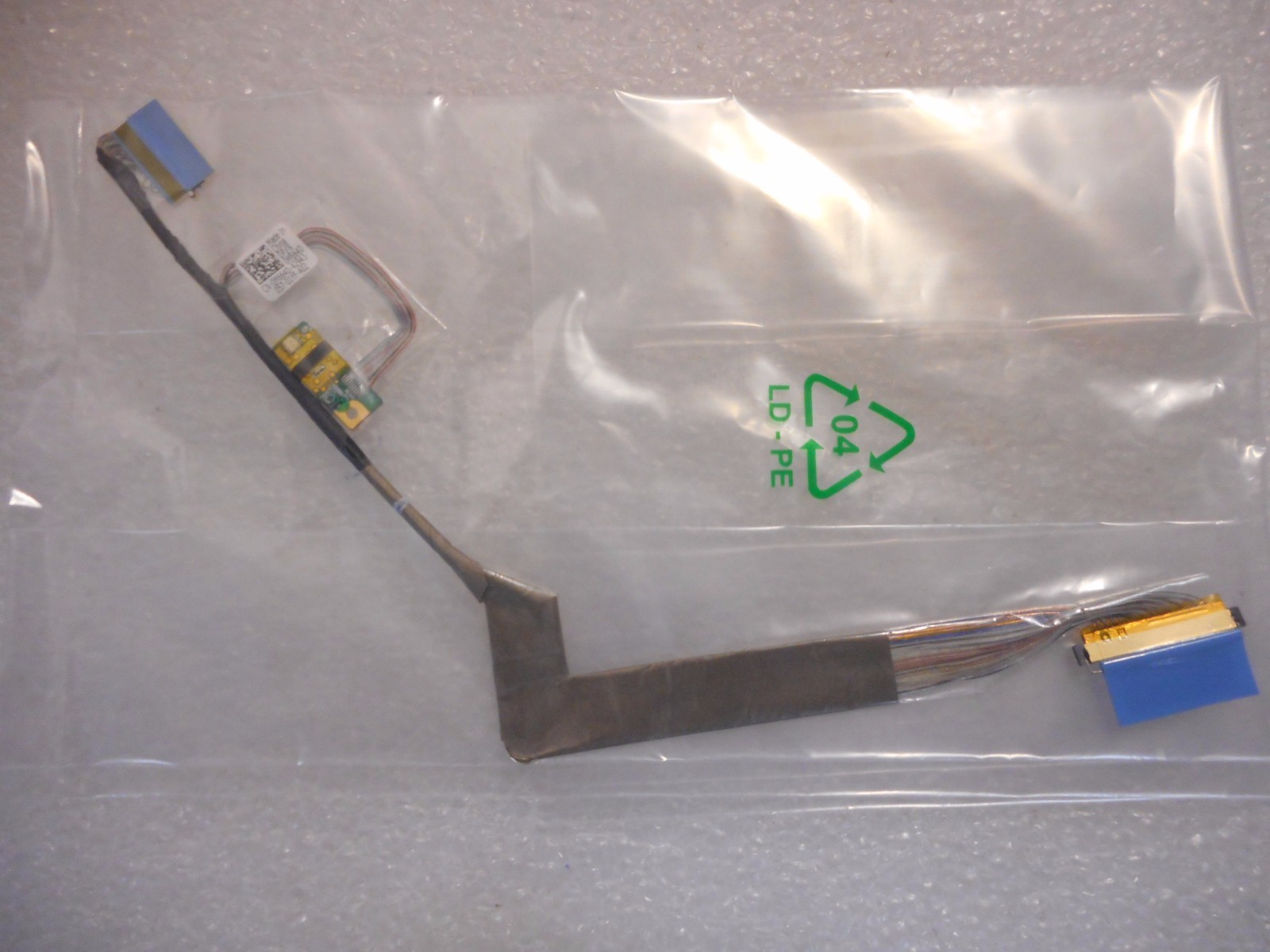 NEW Dell Latitude E4300 13.3" LED LCD Video Ribbon Cable - M664D