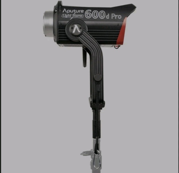 Aputure Light Storm LS 600D Pro Daylight LED Light V Mount