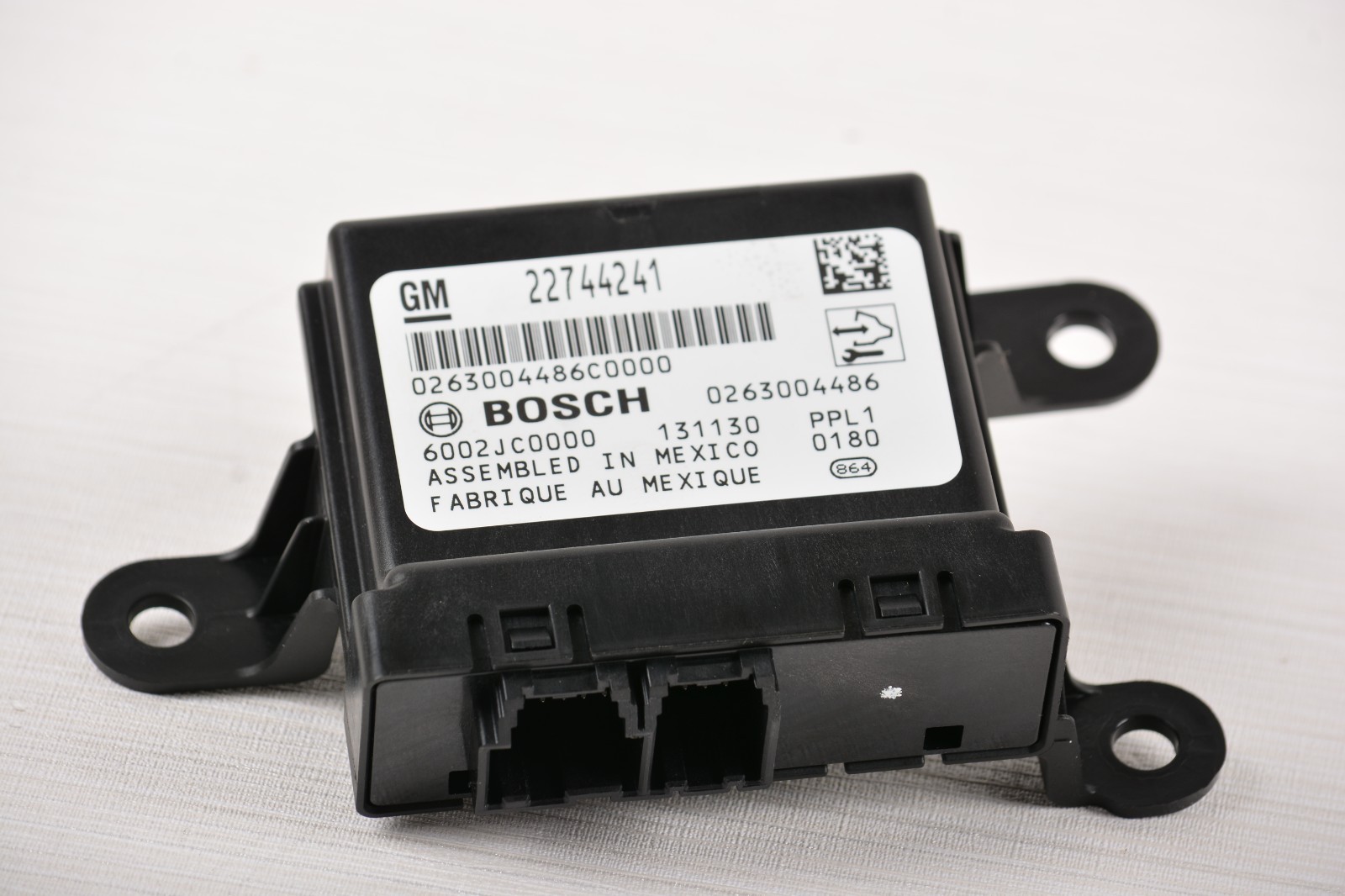 Genuine OEM 2010-2014 Chevrolet GMC Cadillac Rear Park Assist Module 22744241