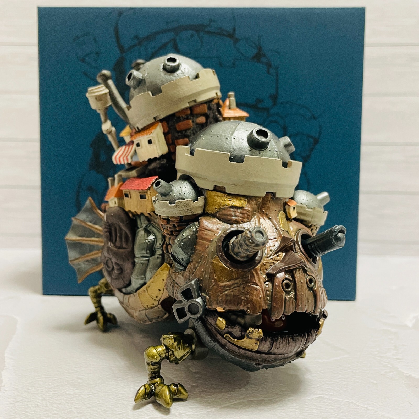 Studio Ghibli Howl's Moving Castle figure that actually works New