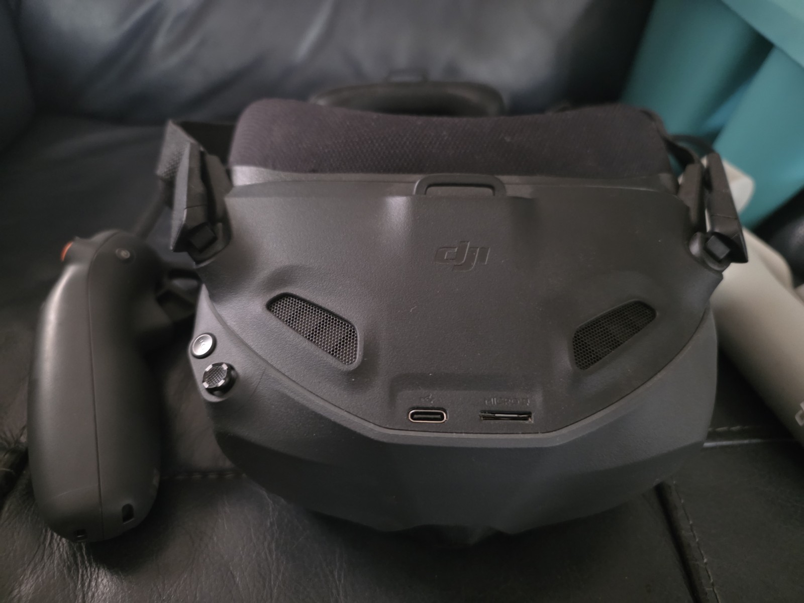 DJI Neo 2 goggles with controller and DJI osmo gimbal