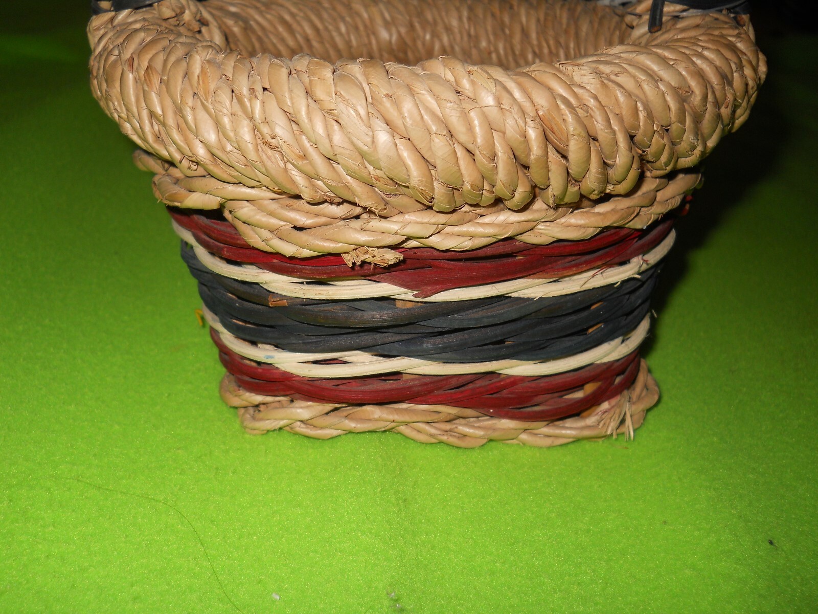 * New Wicker basket ~ 5 ".
